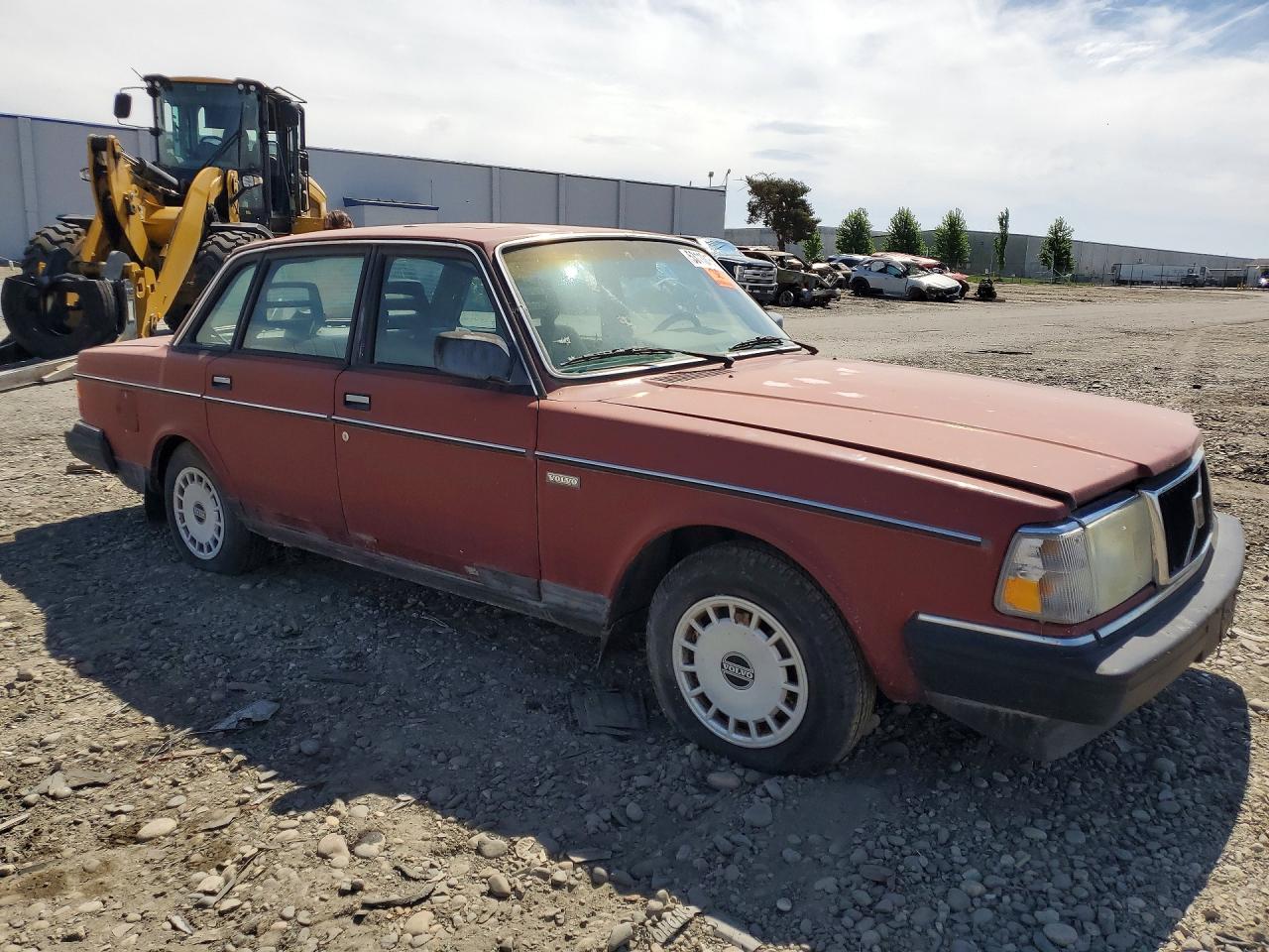 1990 Volvo 240 Base Burgundy vin: YV1AA8844L1393193