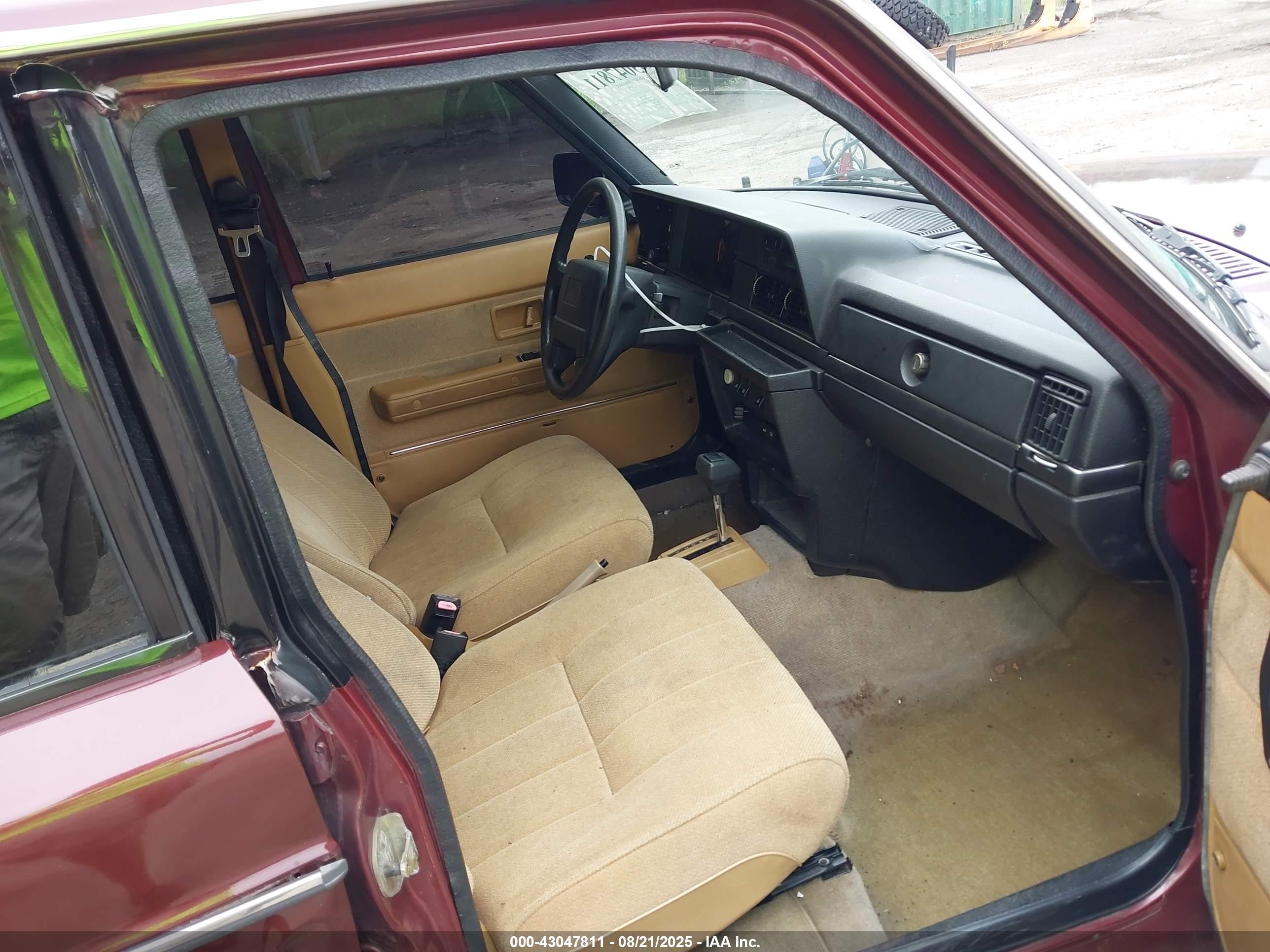 1991 Volvo 240   Burgundy vin: YV1AA8844M1435668