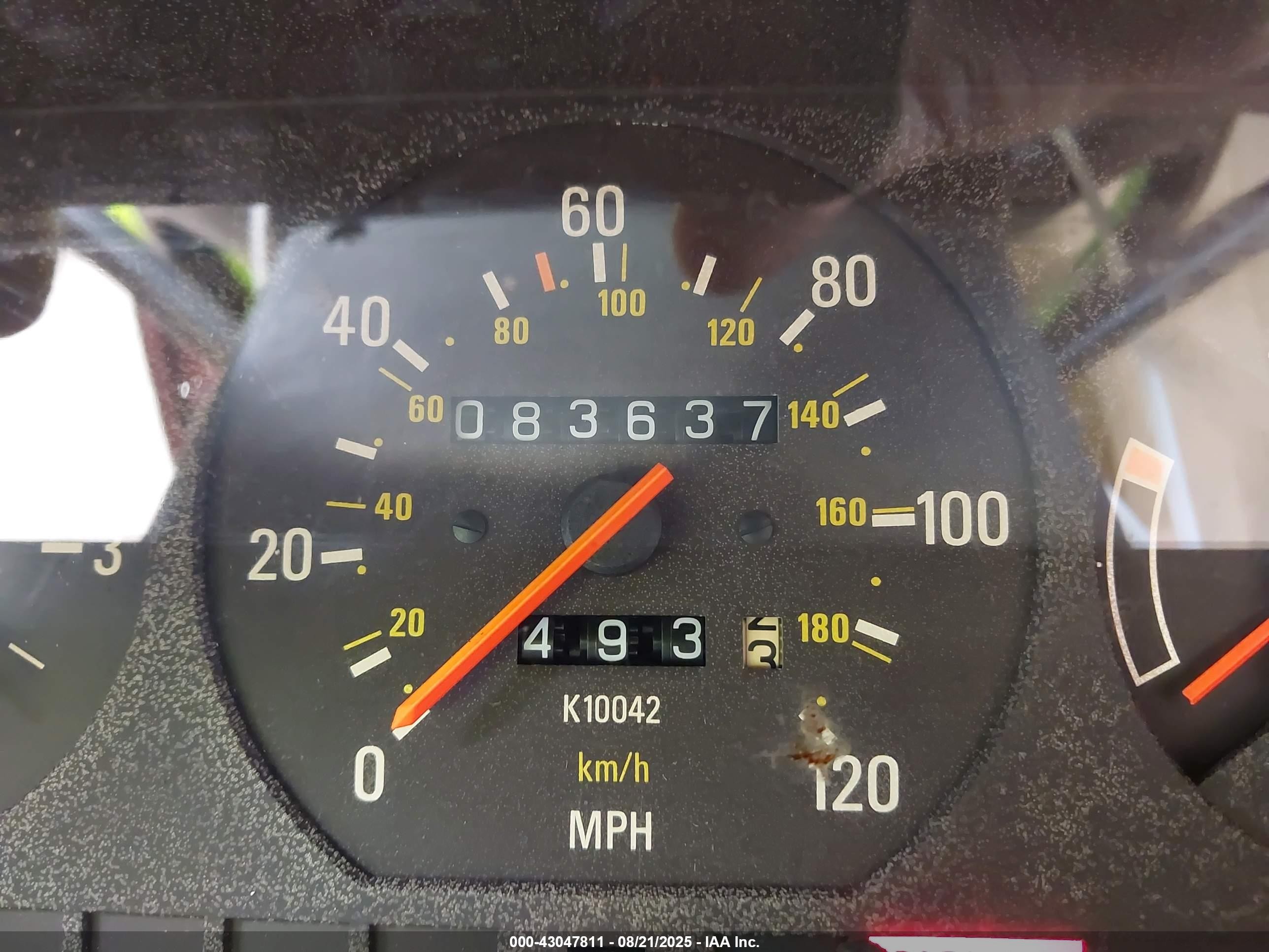 1991 Volvo 240   Burgundy vin: YV1AA8844M1435668