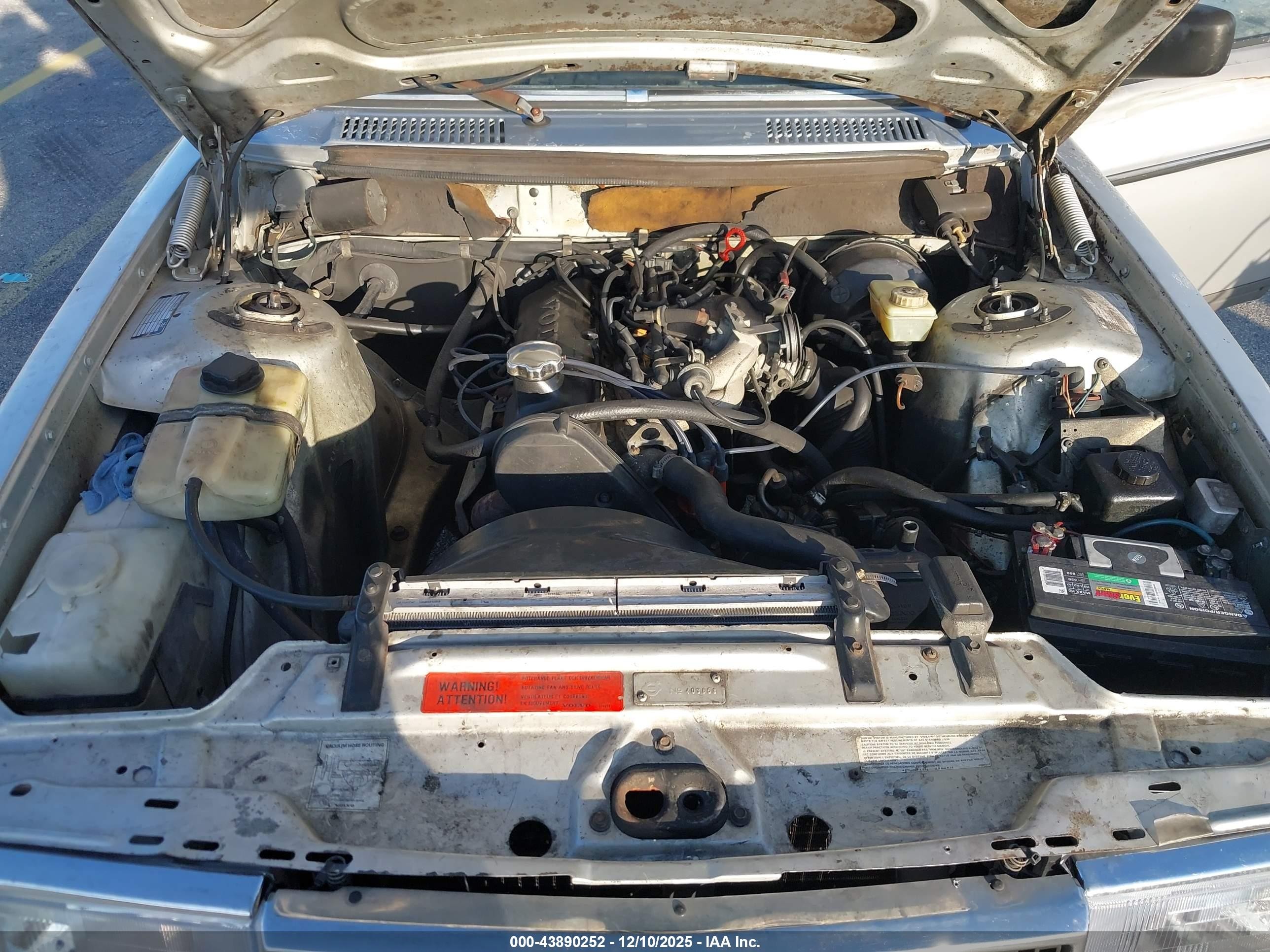 1990 Volvo 240 Dl Серебряный vin: YV1AA8846L1404467