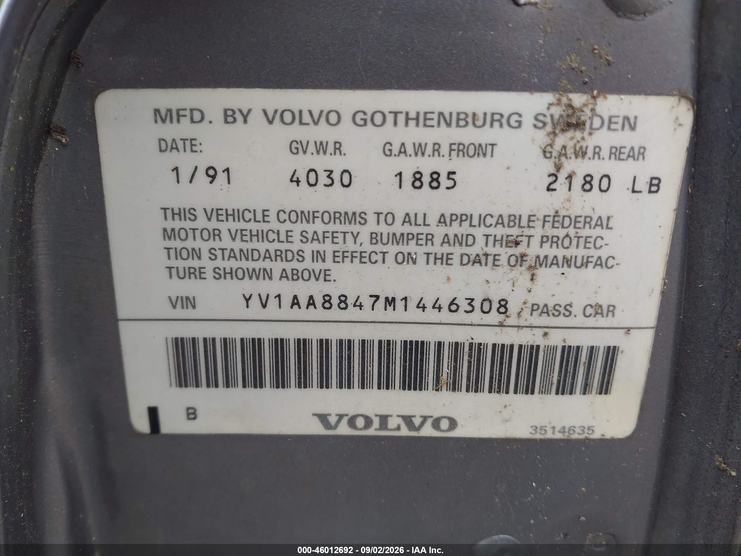 1991 Volvo 240   Silver vin: YV1AA8847M1446308
