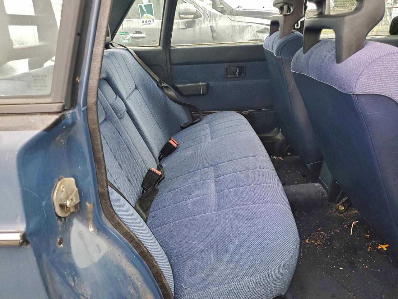 1991 Volvo 240 Blue vin: YV1AA8849M1449565