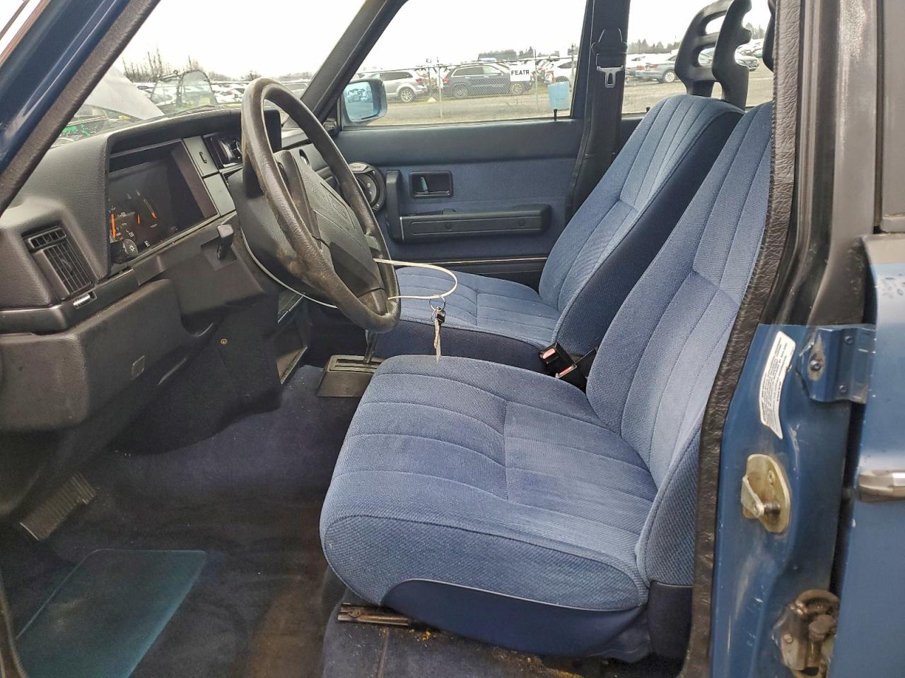 1991 Volvo 240 Blue vin: YV1AA8849M1449565
