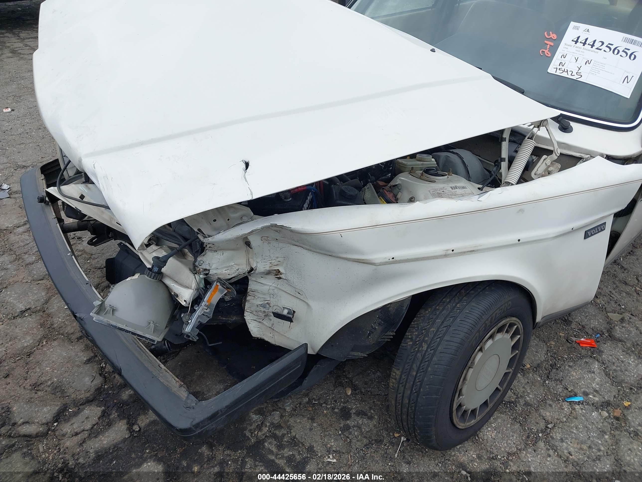 1990 Volvo 240 Dl White vin: YV1AA884XL1399743