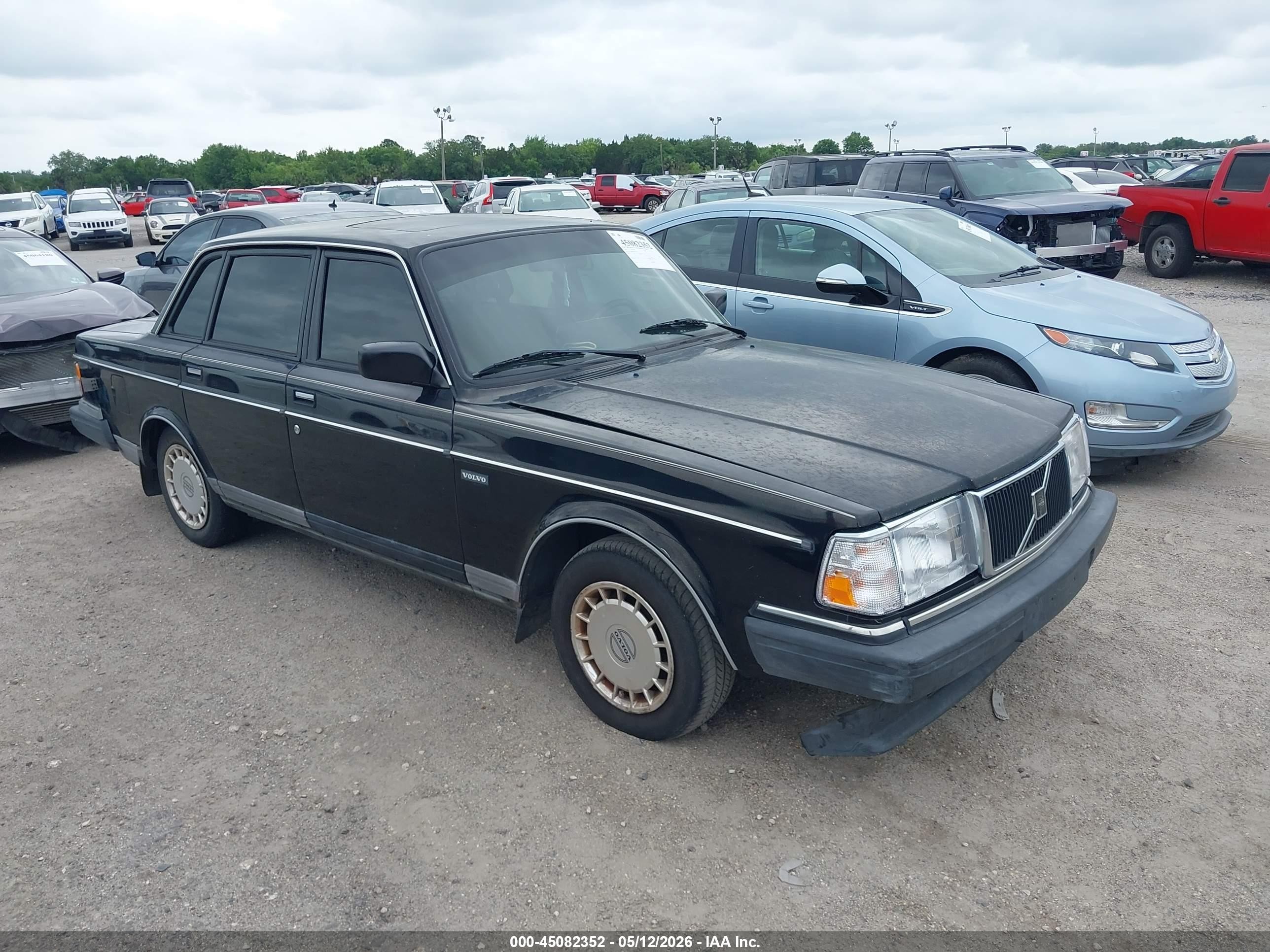 1991 Volvo 240   Black vin: YV1AA884XM1441037
