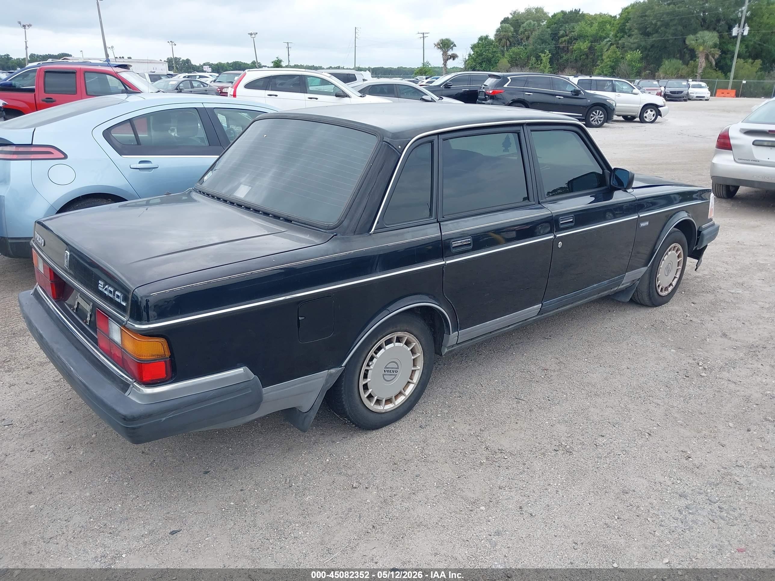 1991 Volvo 240   Black vin: YV1AA884XM1441037