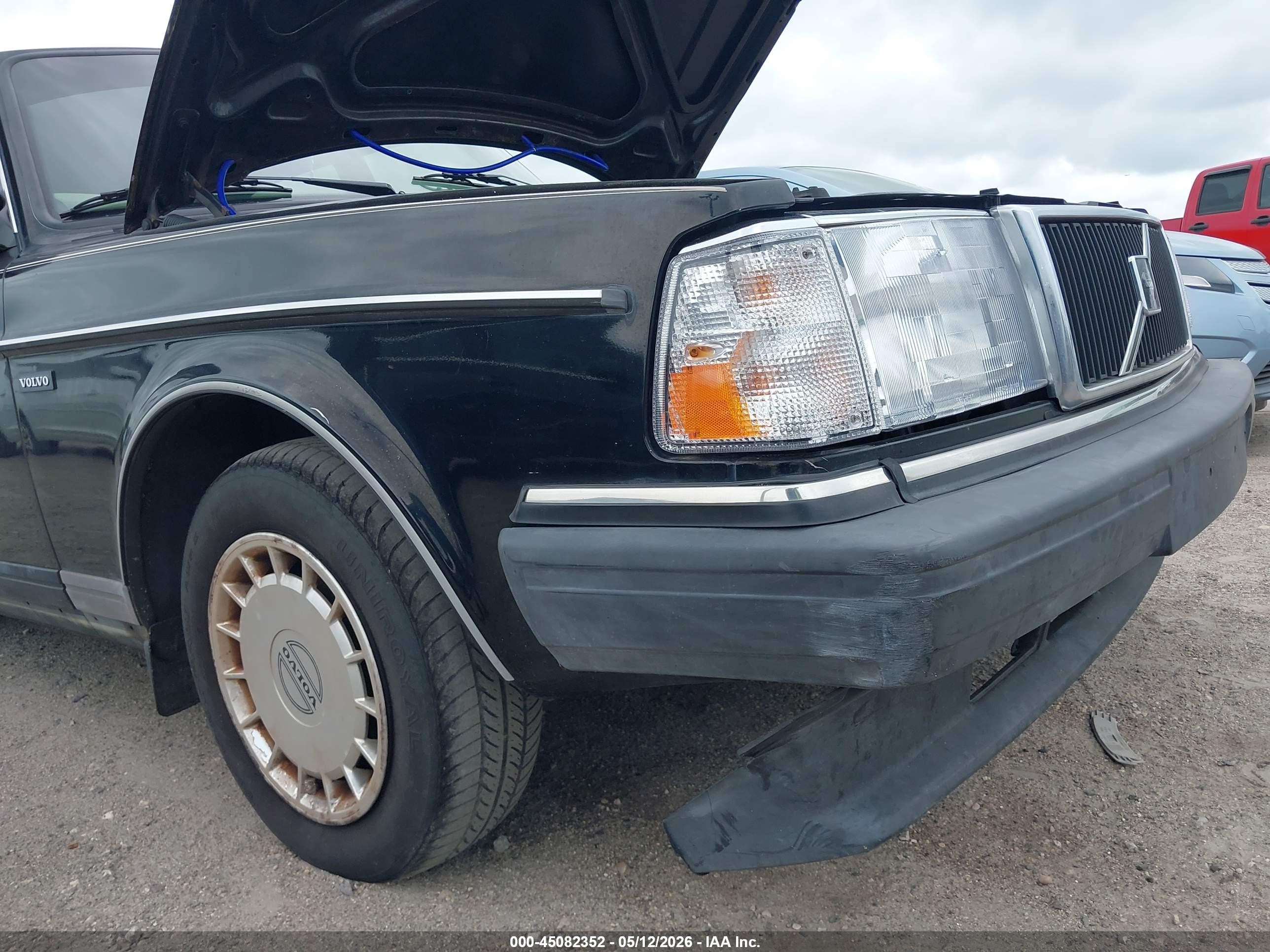 1991 Volvo 240   Black vin: YV1AA884XM1441037