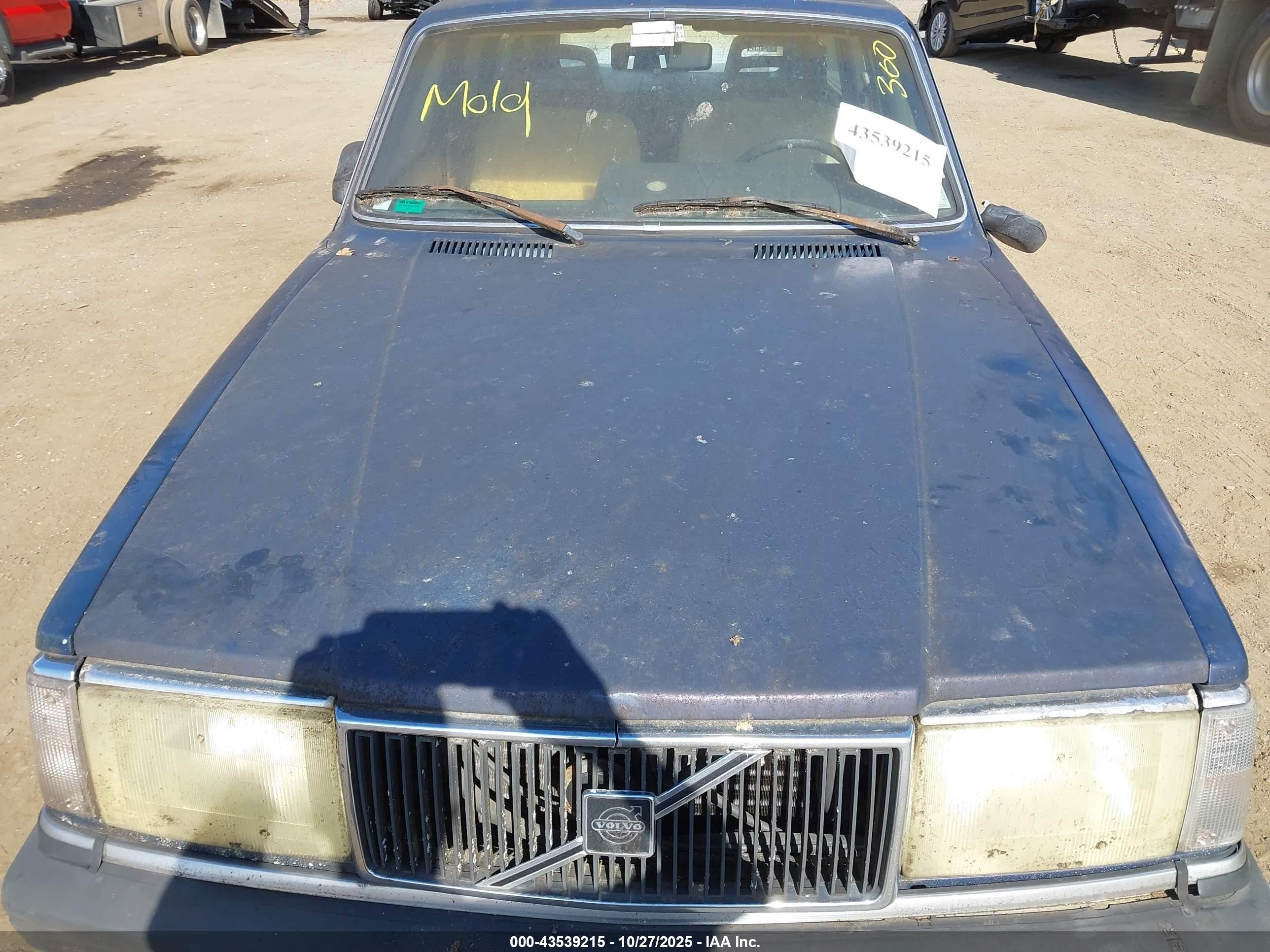 1990 Volvo 240 Dl Blue vin: YV1AA8850L1857086