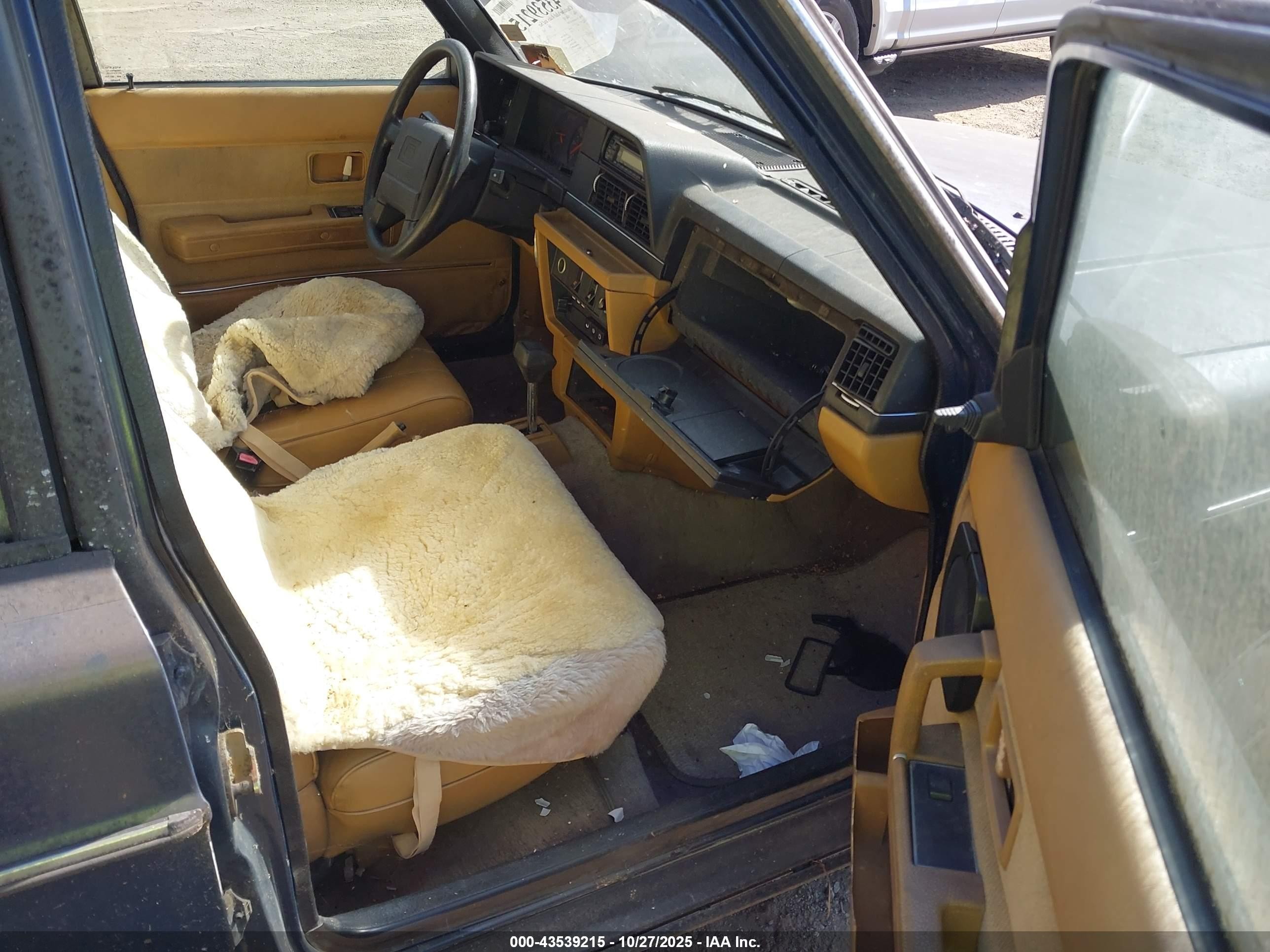 1990 Volvo 240 Dl Blue vin: YV1AA8850L1857086