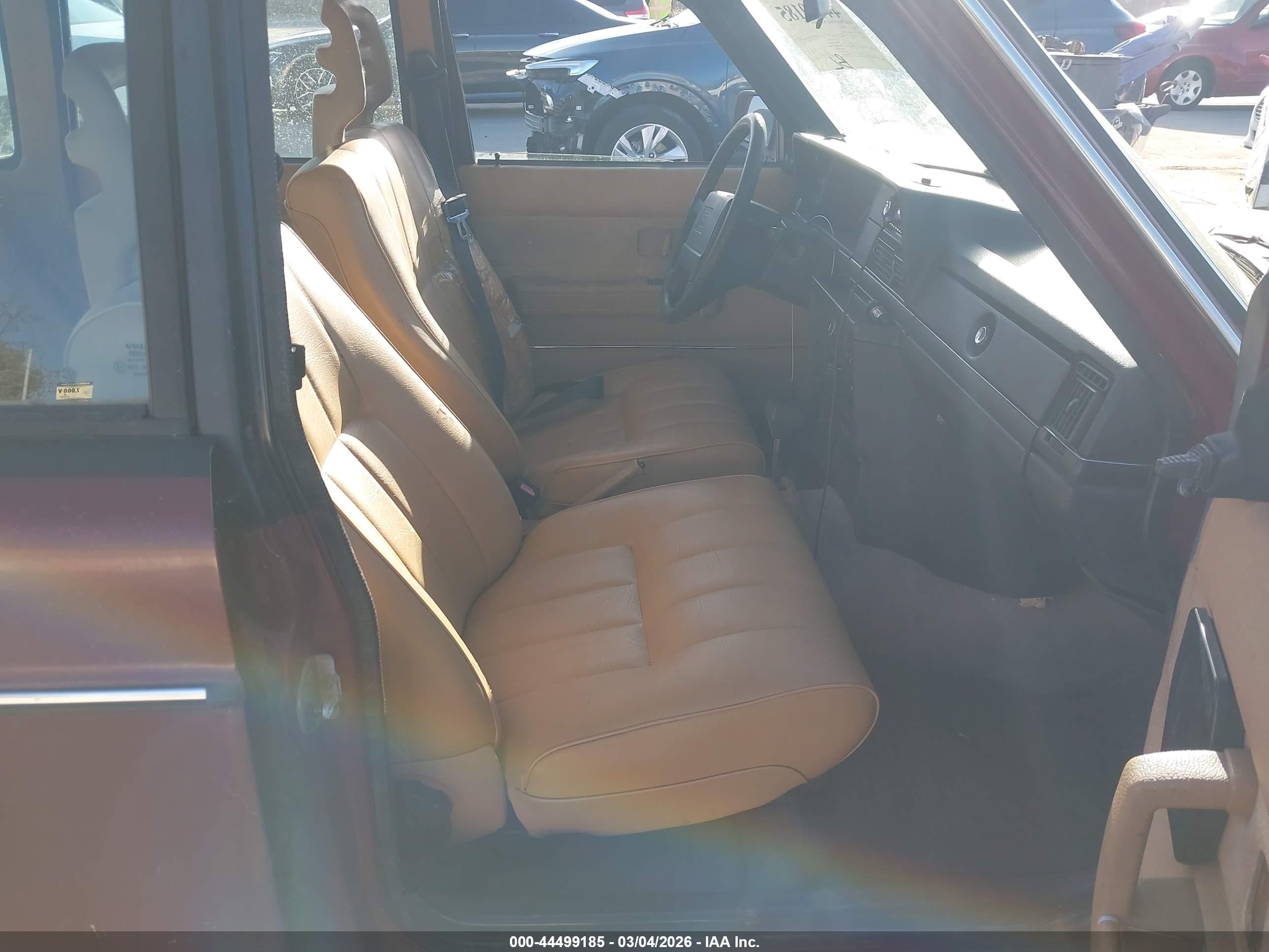 1990 Volvo 240 Dl Burgundy vin: YV1AA8850L1870291