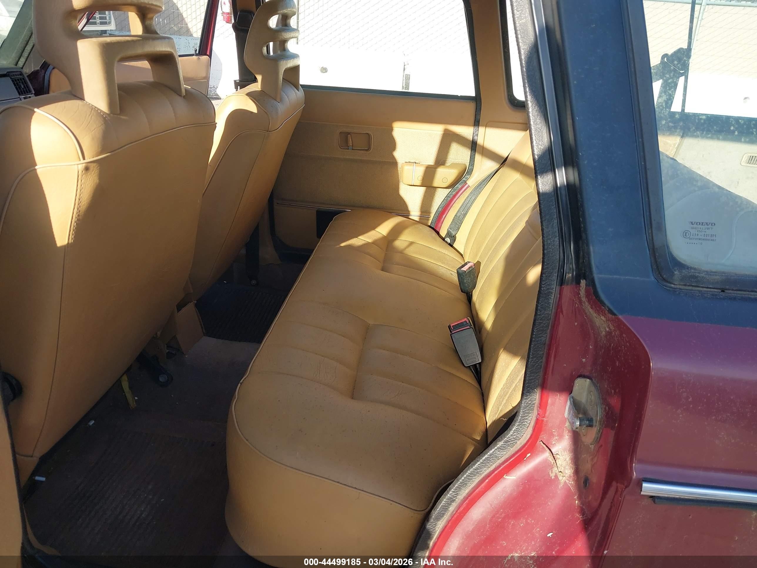1990 Volvo 240 Dl Burgundy vin: YV1AA8850L1870291