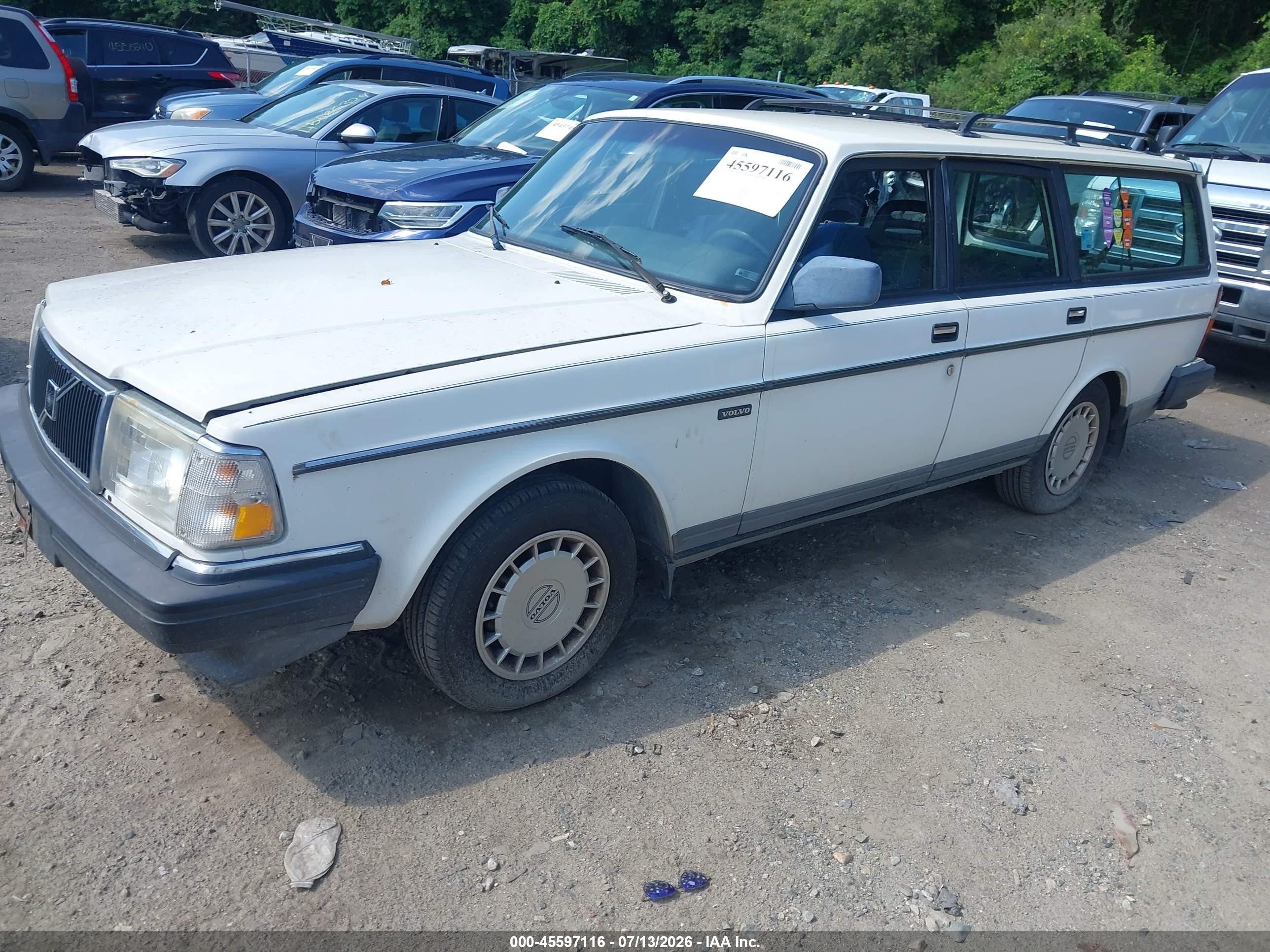 1991 Volvo 240 Se White vin: YV1AA8852M1889863