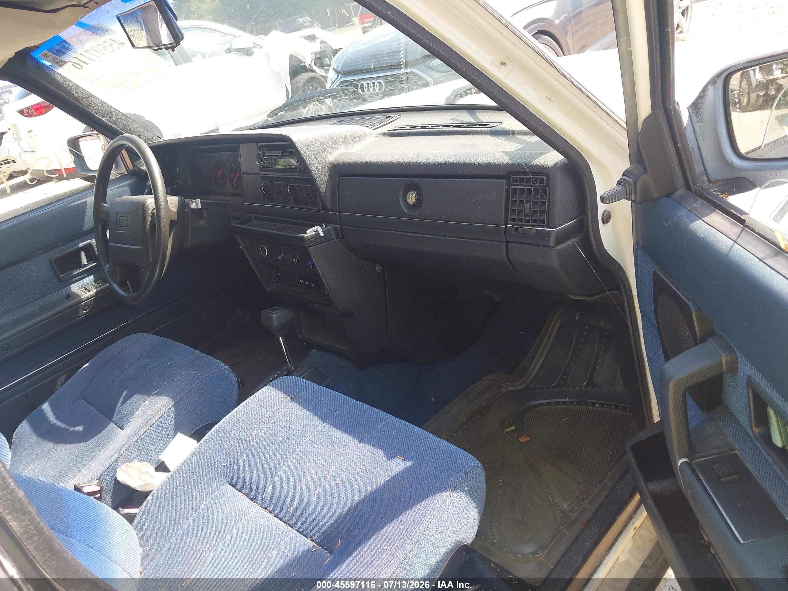 1991 Volvo 240 Se White vin: YV1AA8852M1889863