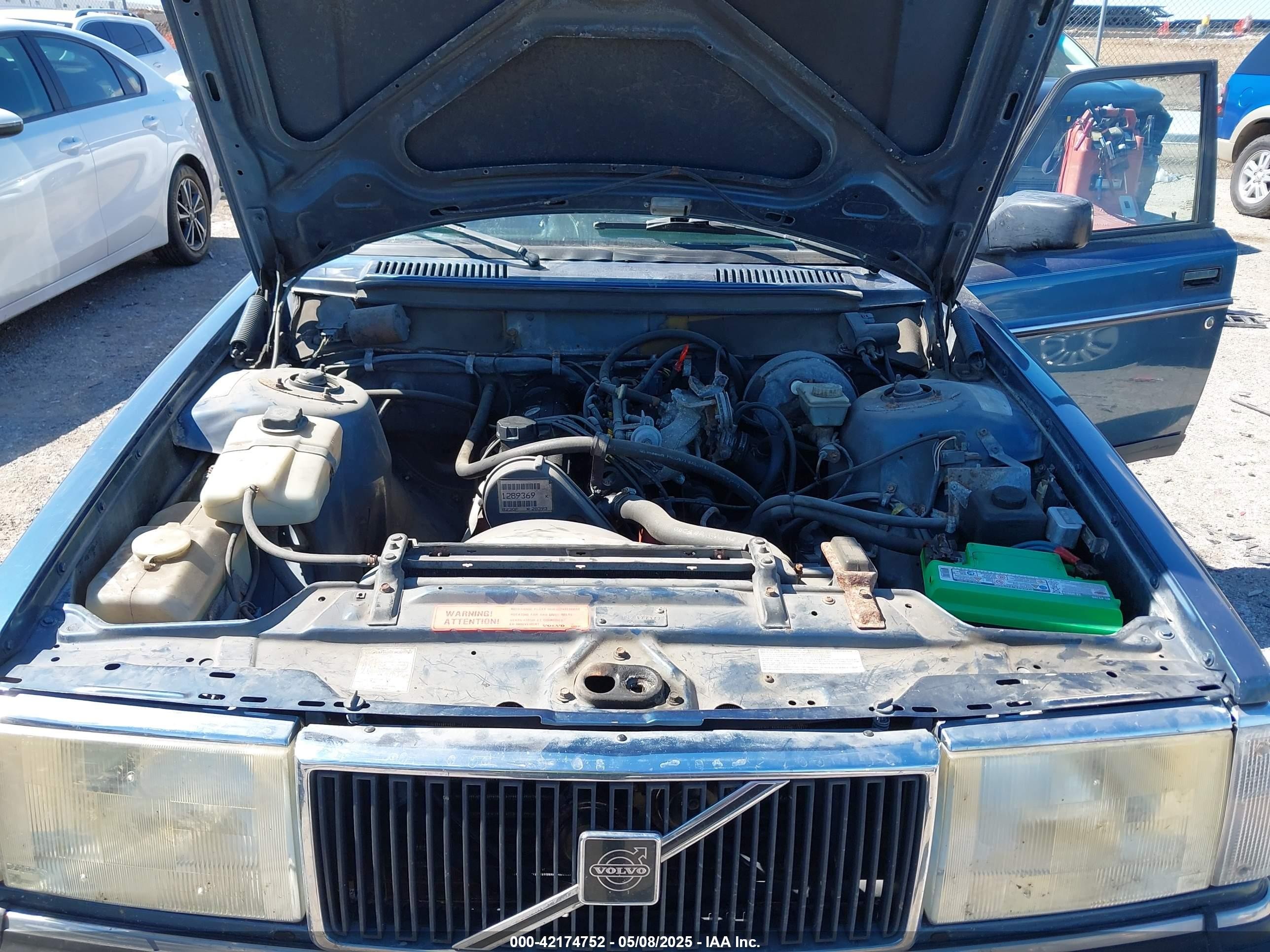 1990 Volvo 240 Dl Blue vin: YV1AA8854L1879463
