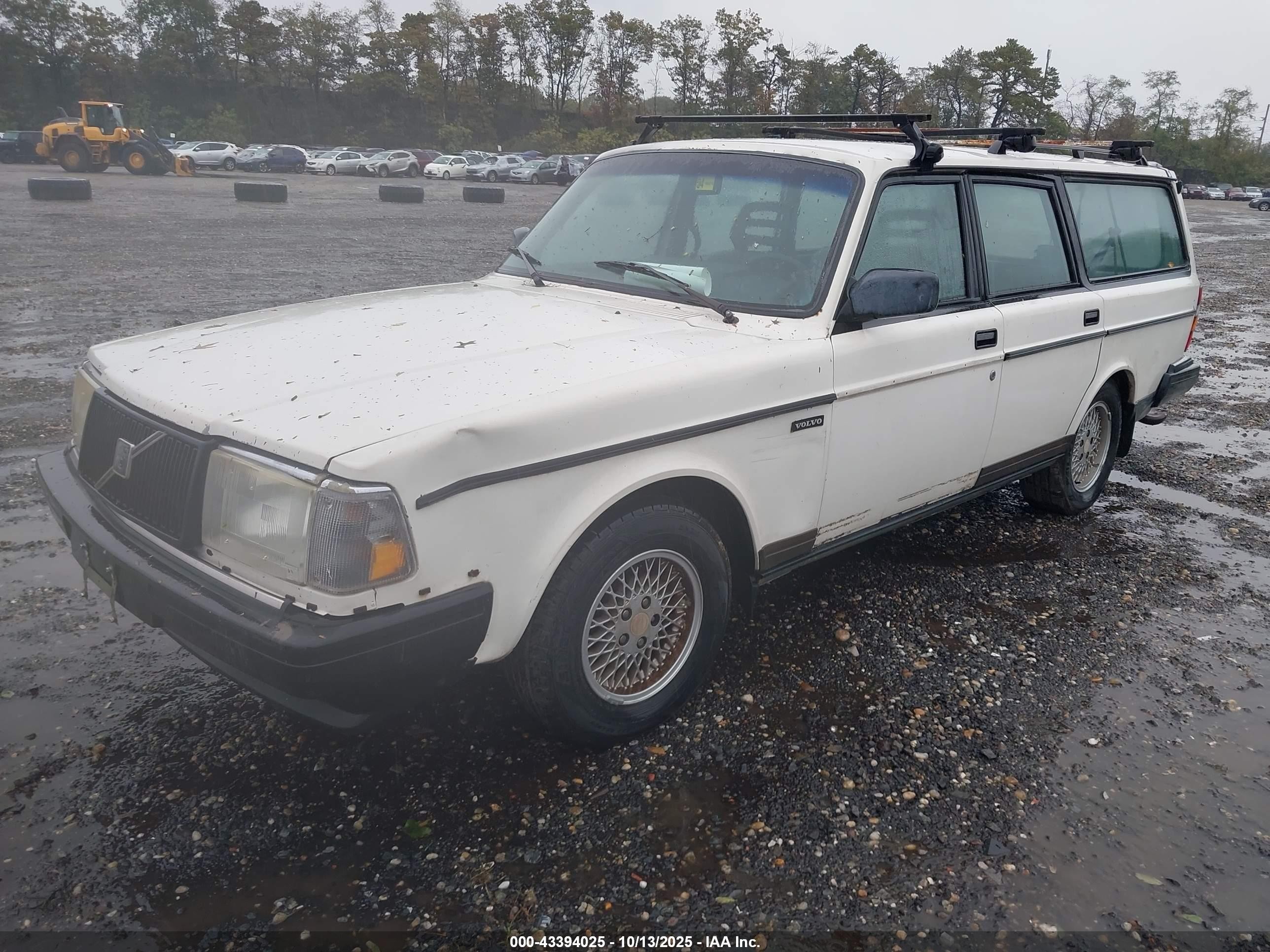 1991 Volvo 240 Se White vin: YV1AA8855M1903951