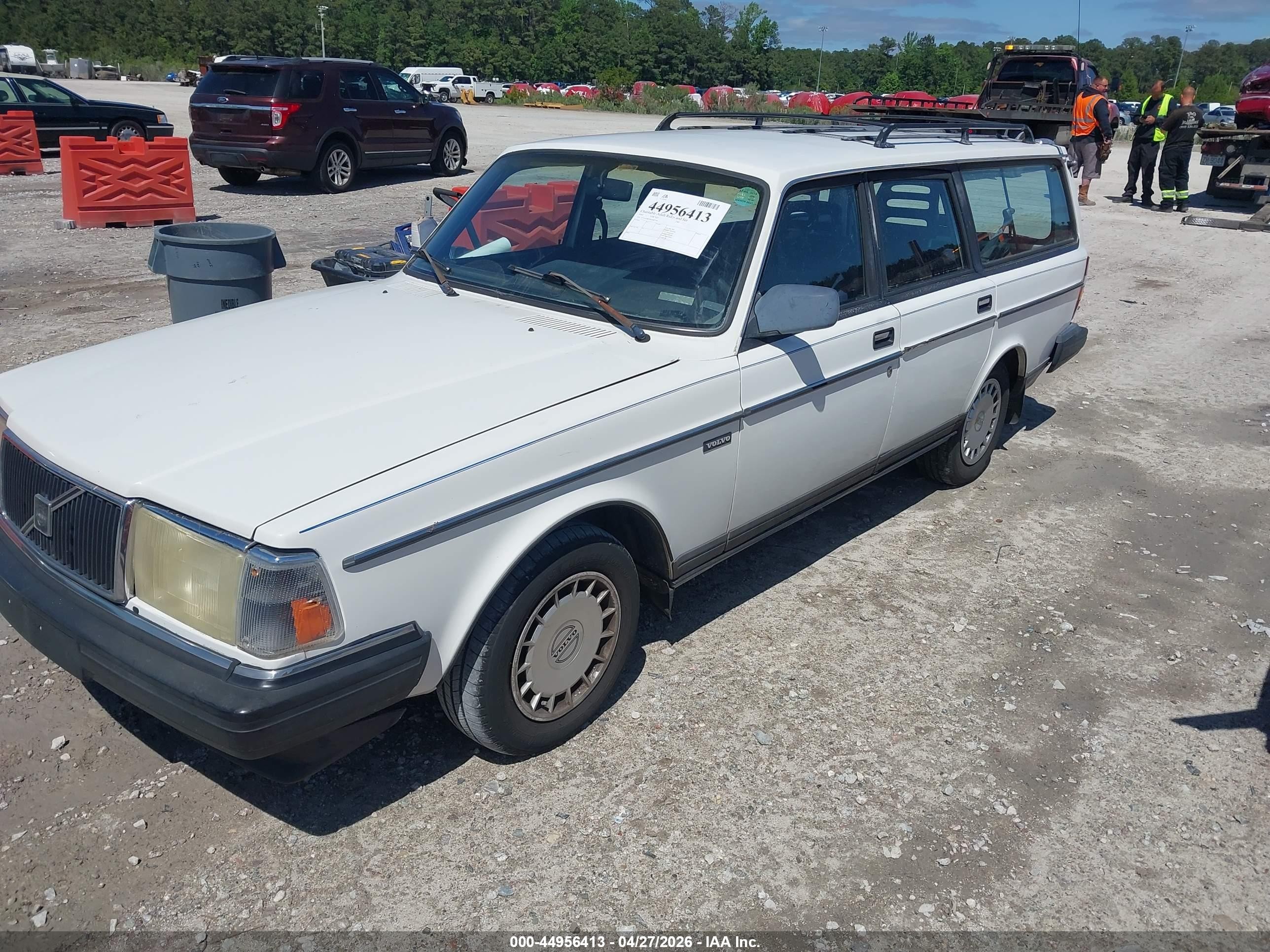 1991 Volvo 240 Se White vin: YV1AA8858M1887146