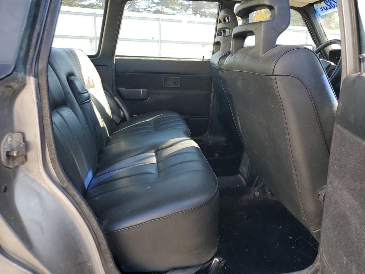 1990 Volvo 240 Base Серый vin: YV1AA885XL1866653