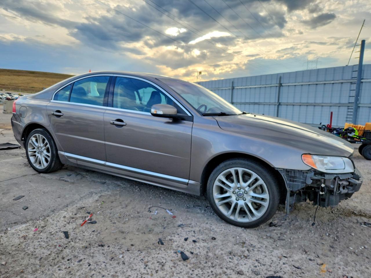 2008 Volvo S80 V8 Tan vin: YV1AH852581061673