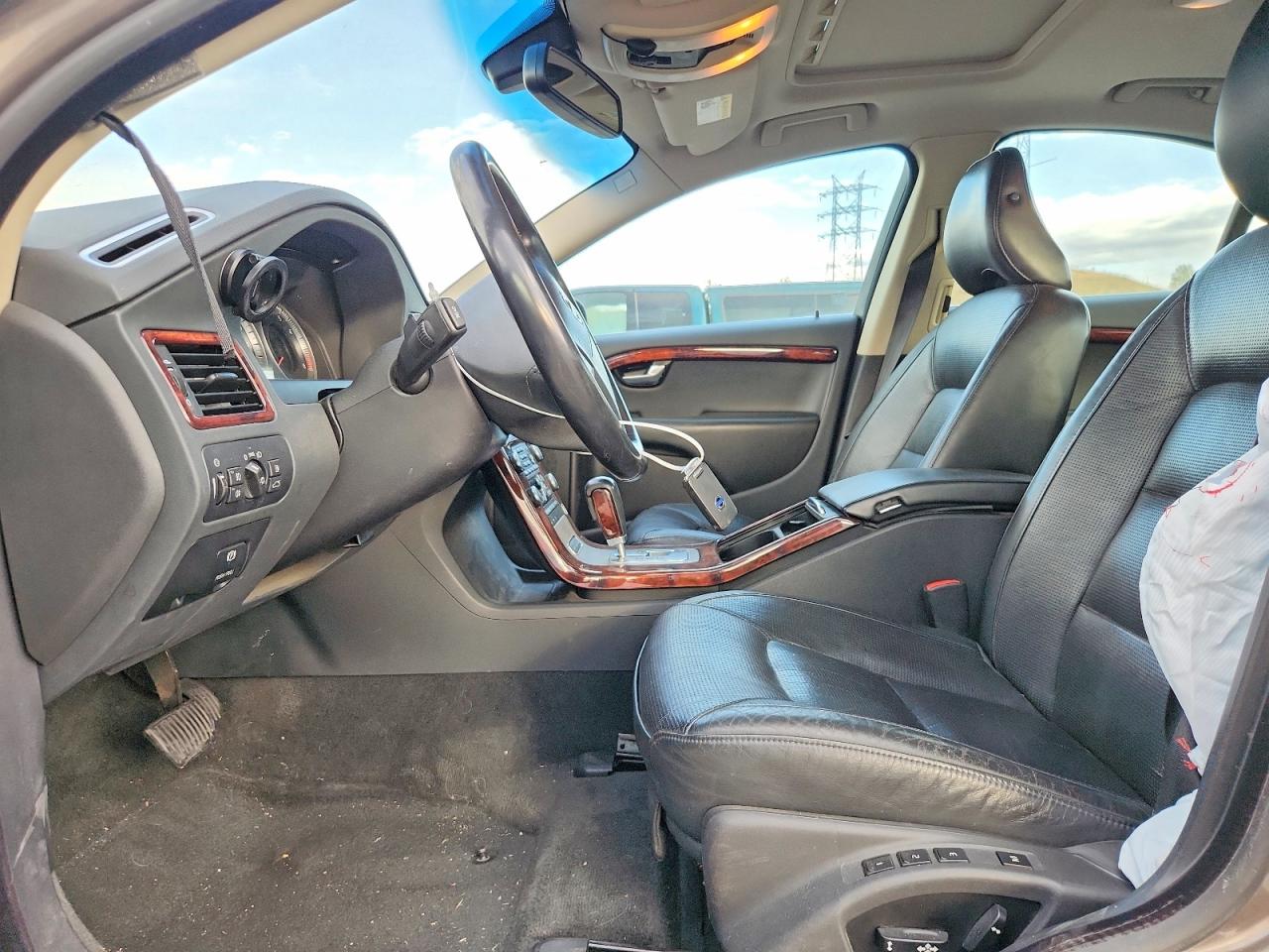 2008 Volvo S80 V8 Tan vin: YV1AH852581061673