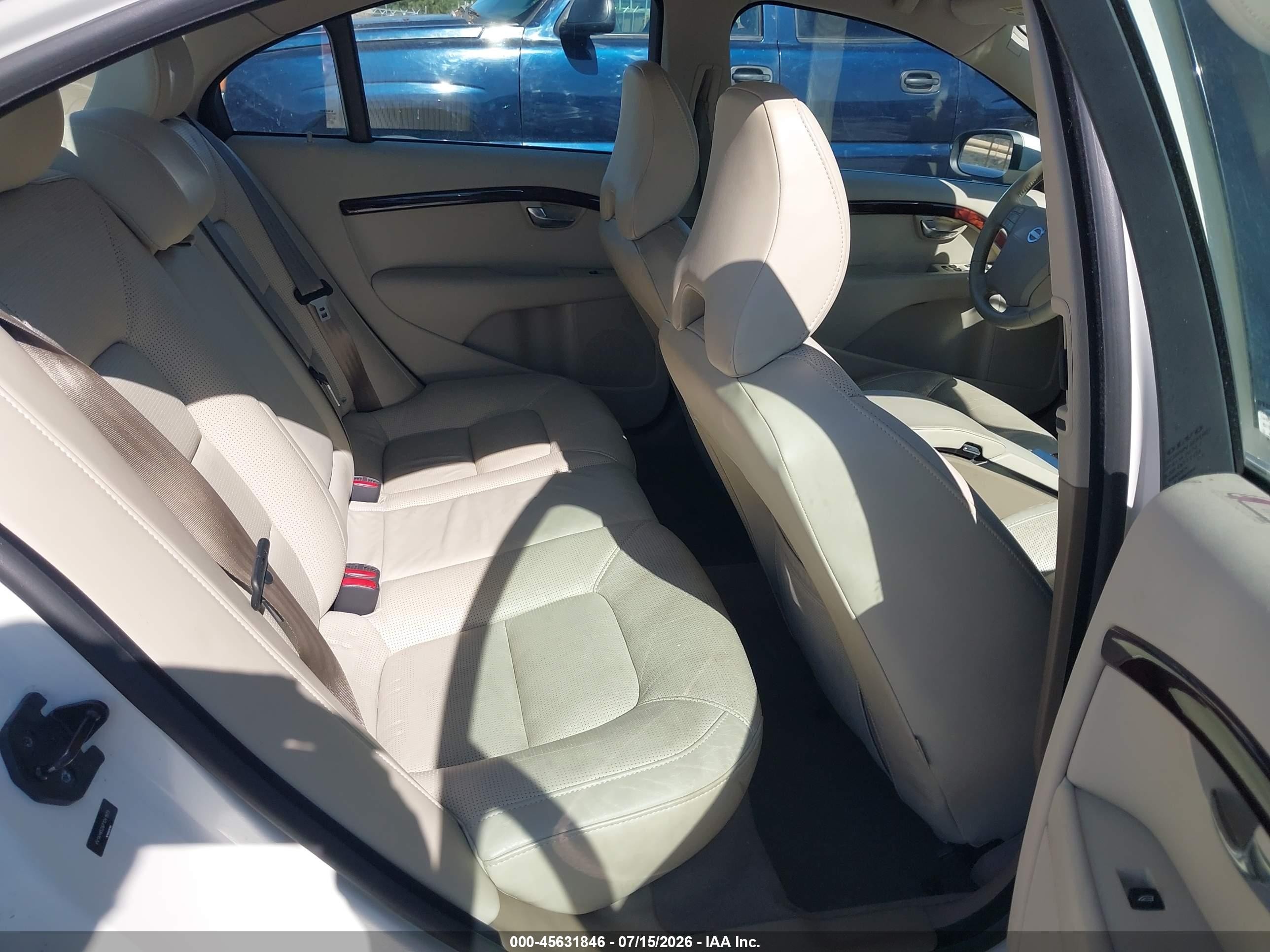 2007 Volvo S80 V8 Cream vin: YV1AH852871041979