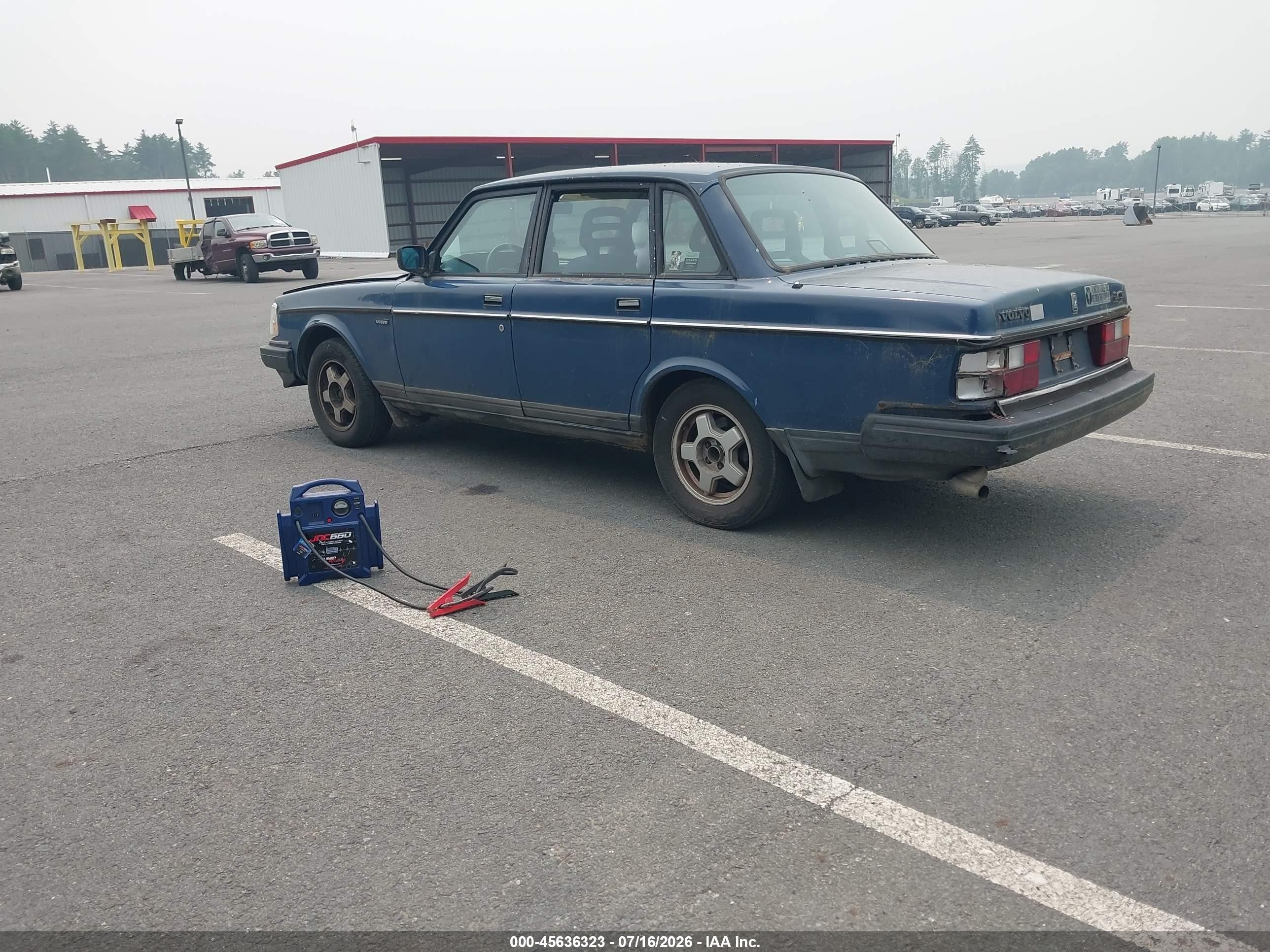 1992 Volvo 240 Gl Blue vin: YV1AS8802N1471029