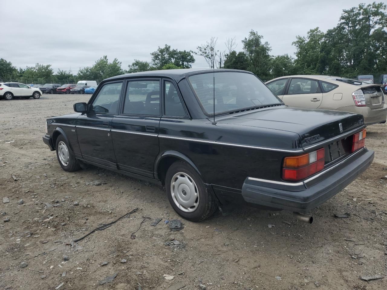 1992 Volvo 240 Base   Black vin: YV1AS8803N1467586