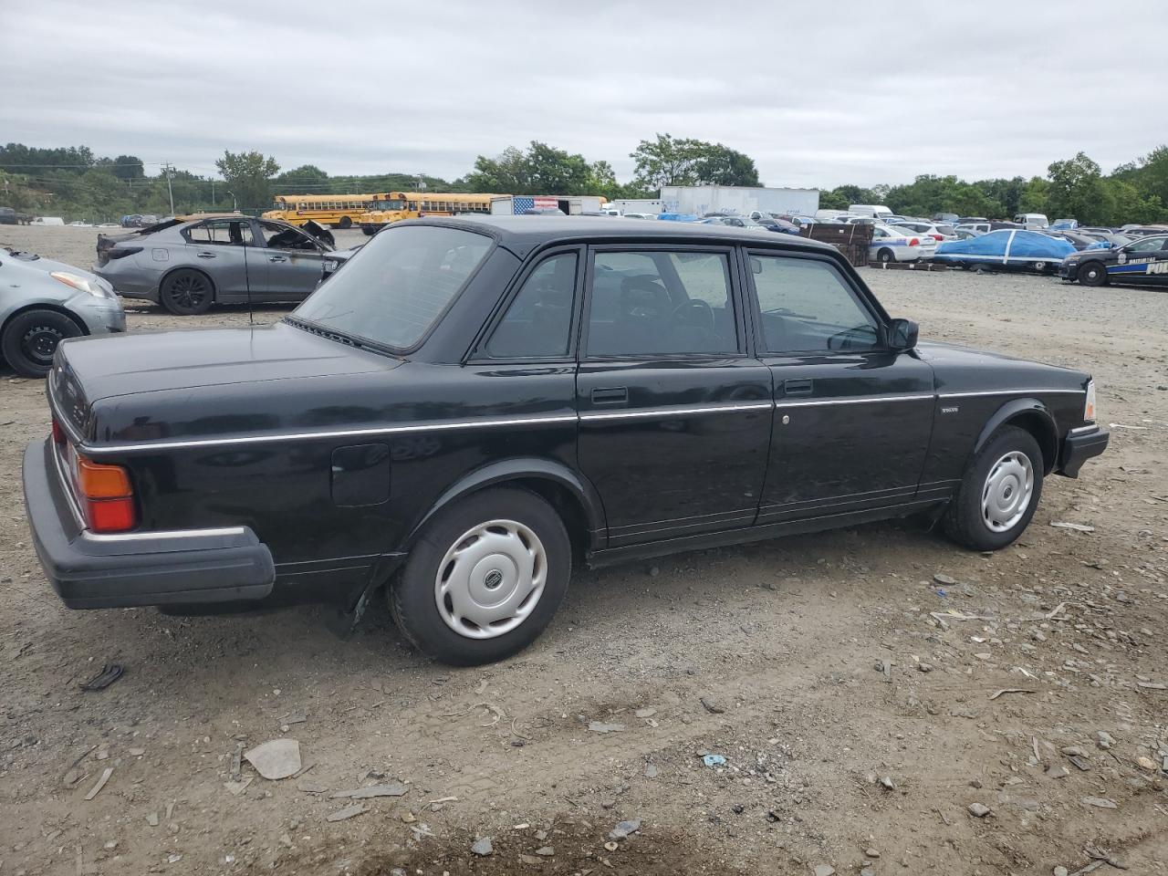 1992 Volvo 240 Base   Black vin: YV1AS8803N1467586