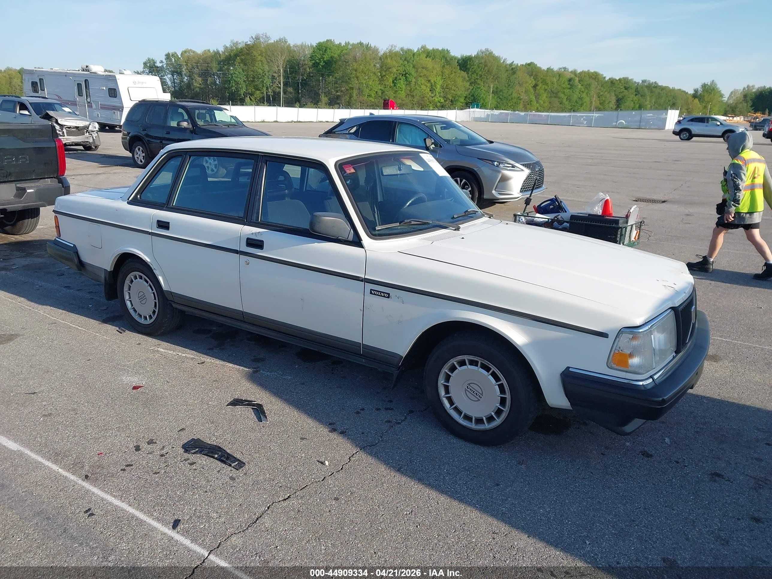 1992 Volvo 240 Gl White vin: YV1AS8807N1471074