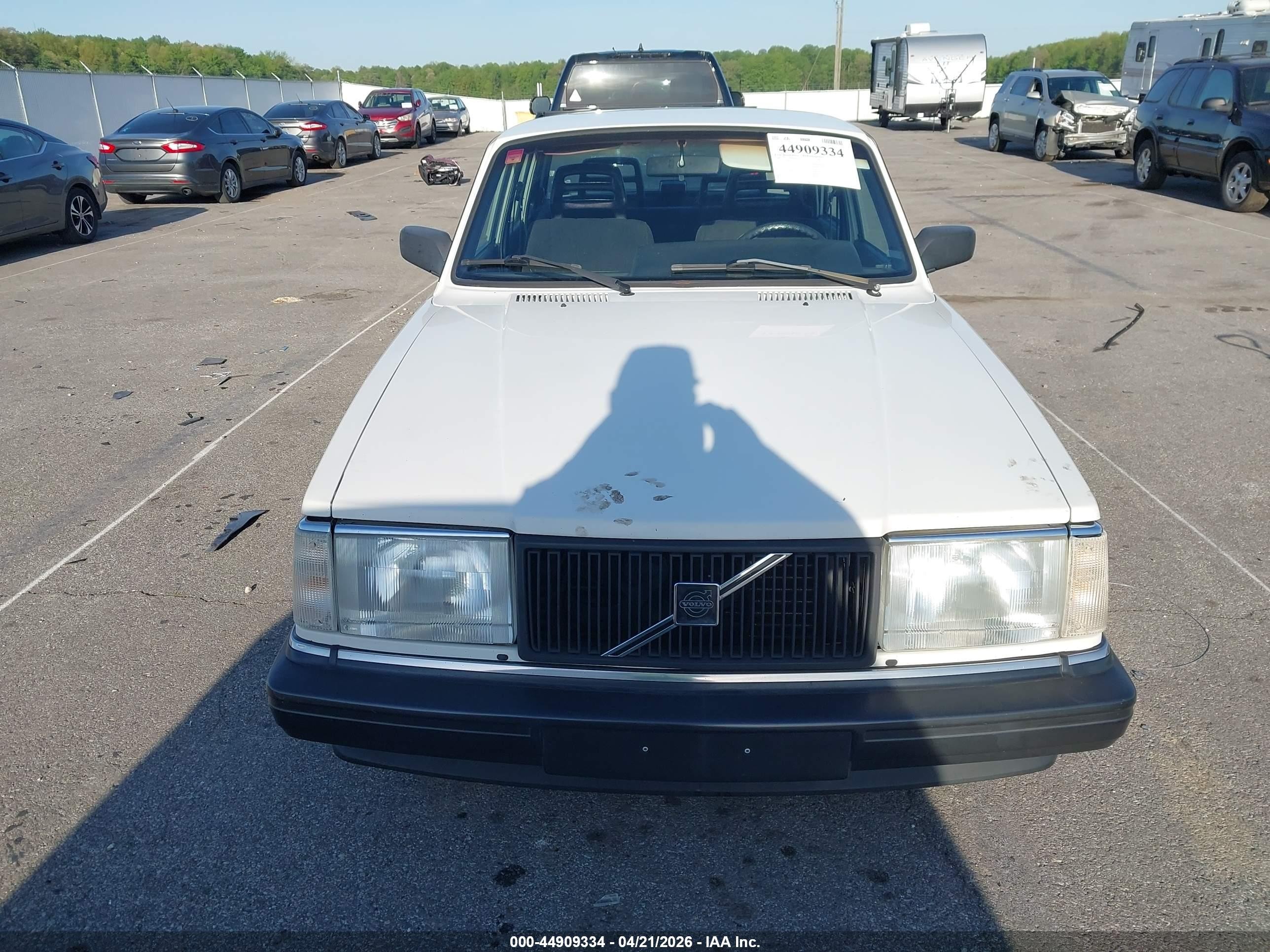 1992 Volvo 240 Gl White vin: YV1AS8807N1471074