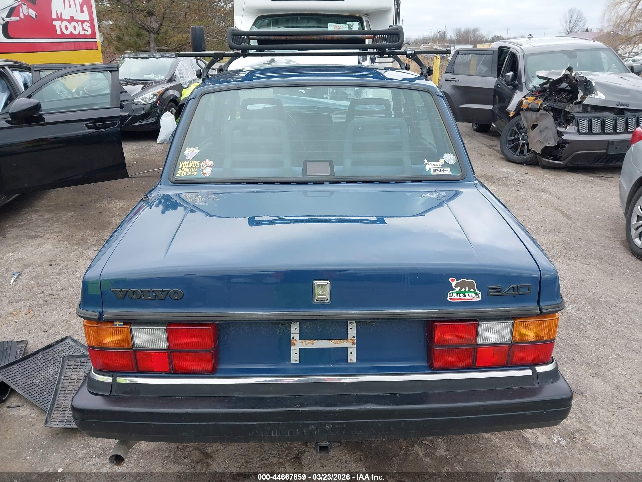 1992 Volvo 240 Gl Blue vin: YV1AS8808N1459791