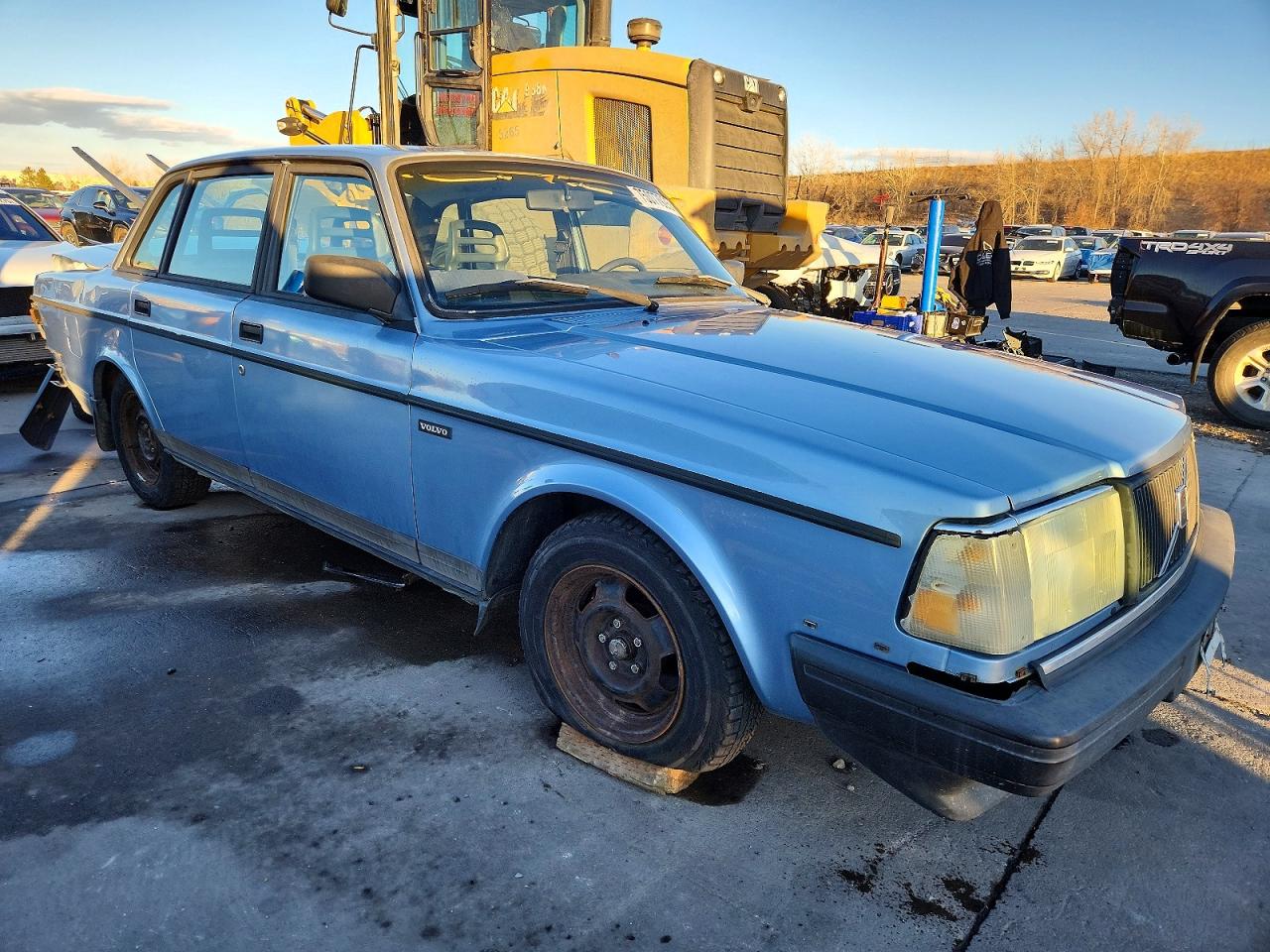 1992 Volvo 240 Base Blue vin: YV1AS8811N1468857