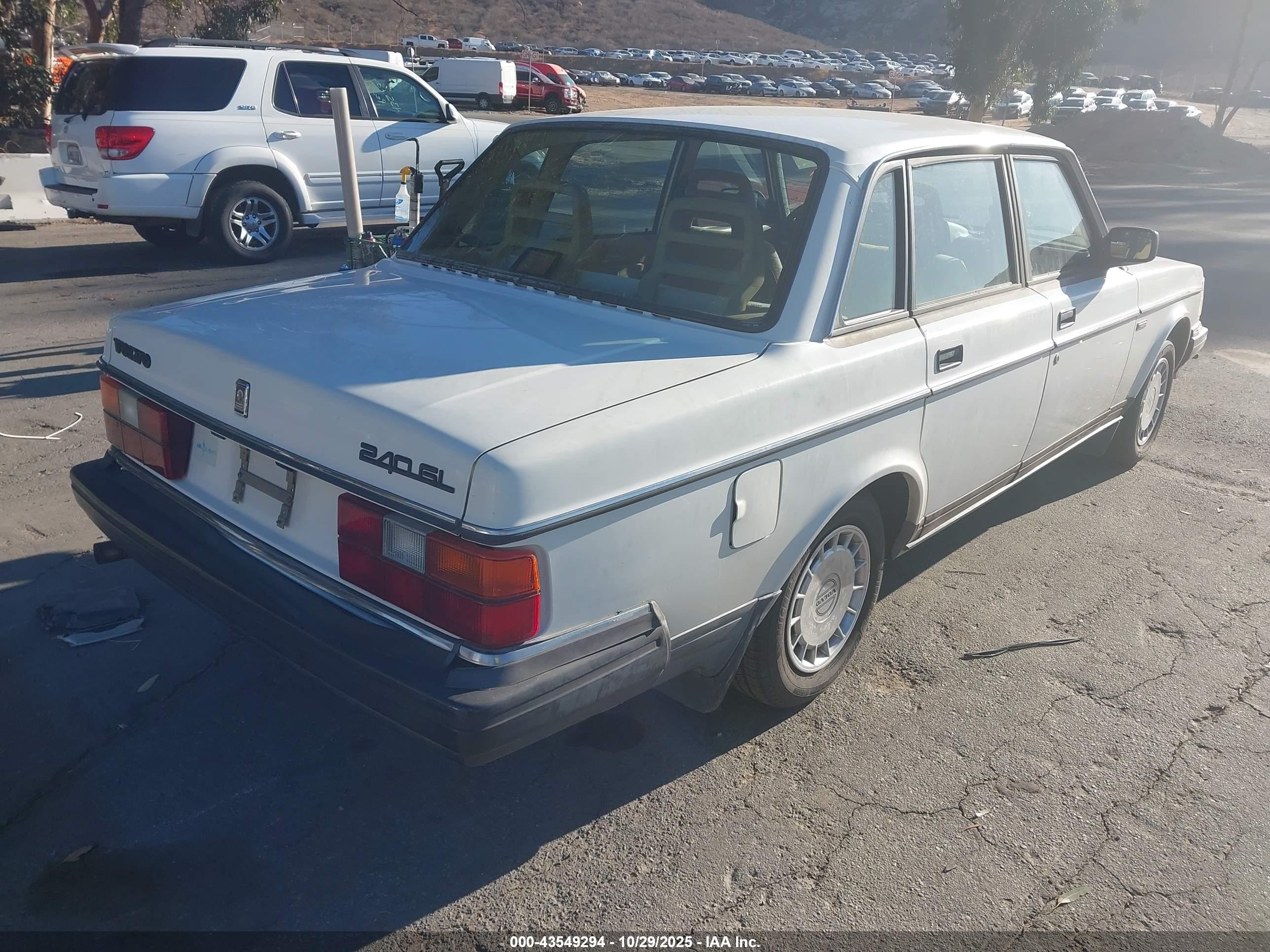 1992 Volvo 240 Gl White vin: YV1AS8813N1463594