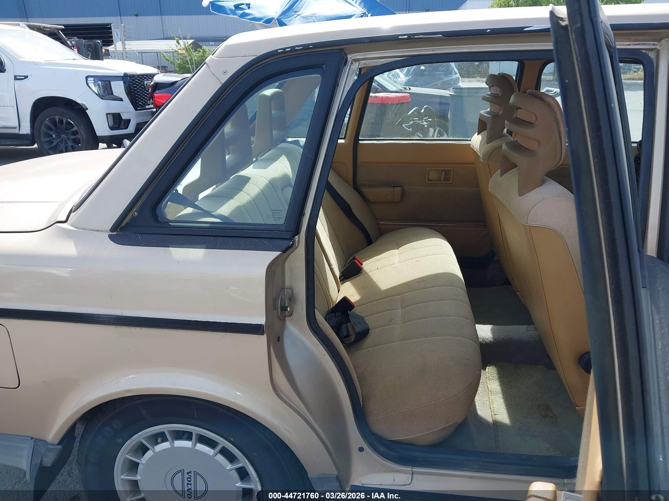 1992 Volvo 240 Gl Brown vin: YV1AS8815N1471874
