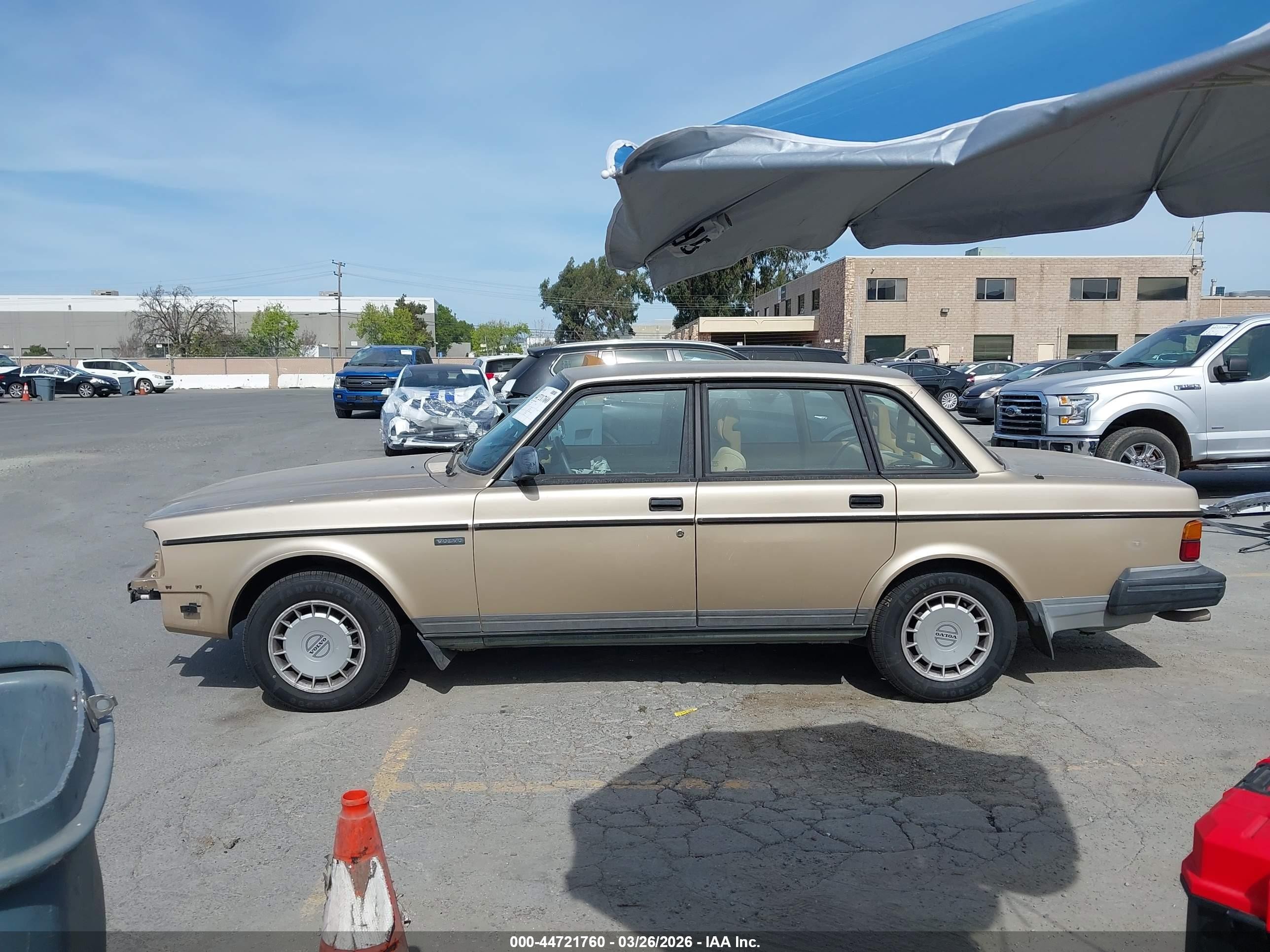 1992 Volvo 240 Gl Brown vin: YV1AS8815N1471874