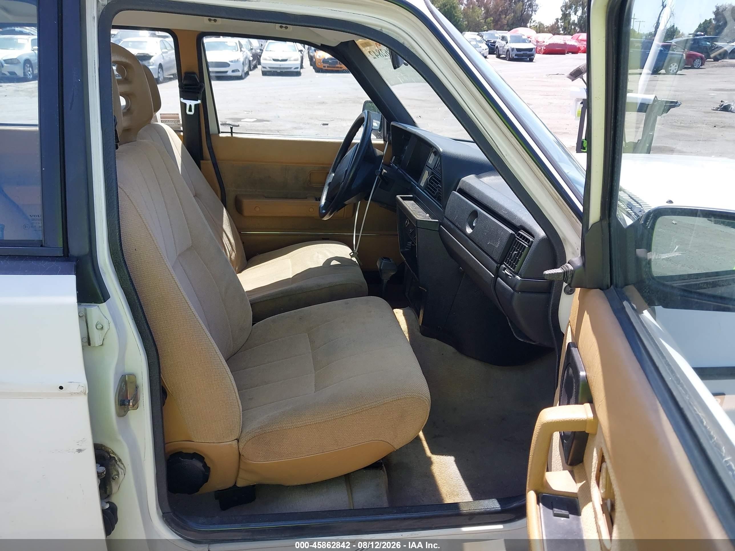 1992 Volvo 240 Gl White vin: YV1AS8817N1471116