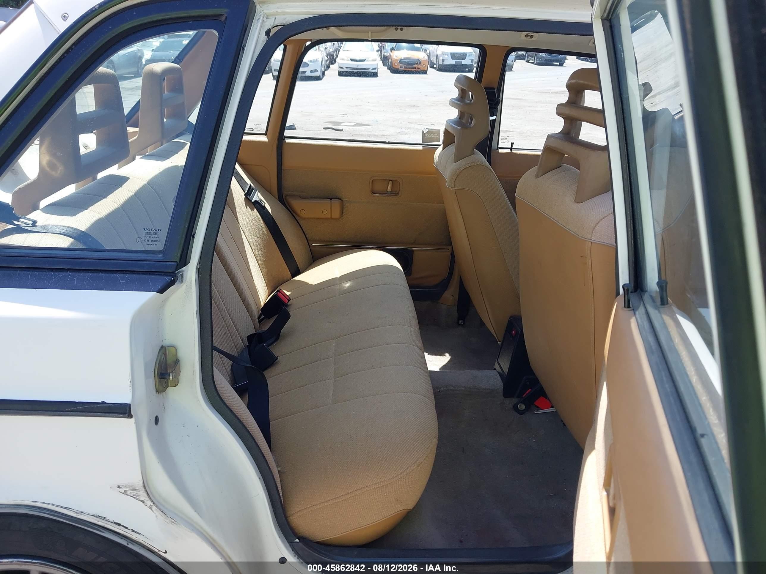 1992 Volvo 240 Gl White vin: YV1AS8817N1471116