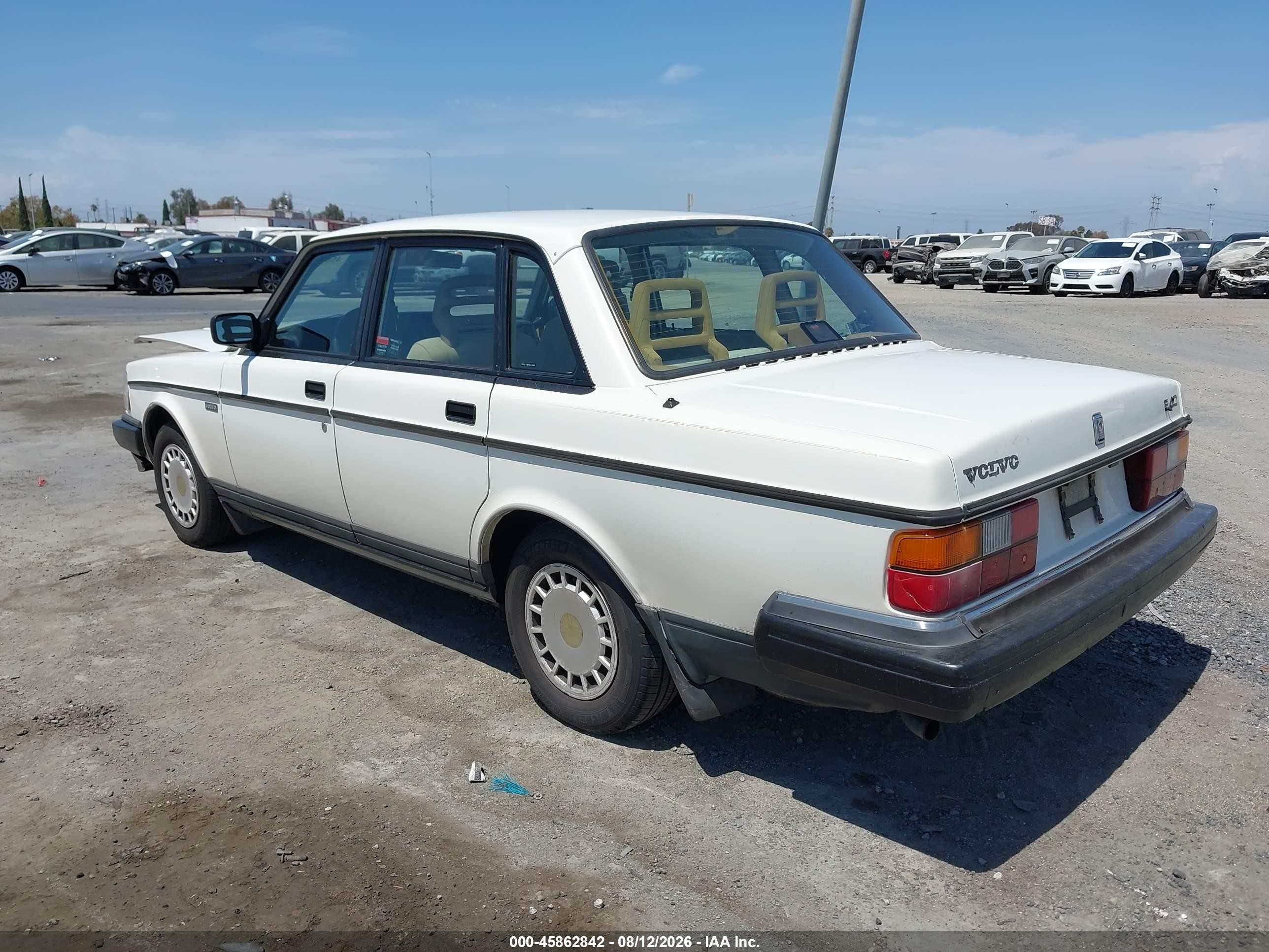 1992 Volvo 240 Gl White vin: YV1AS8817N1471116