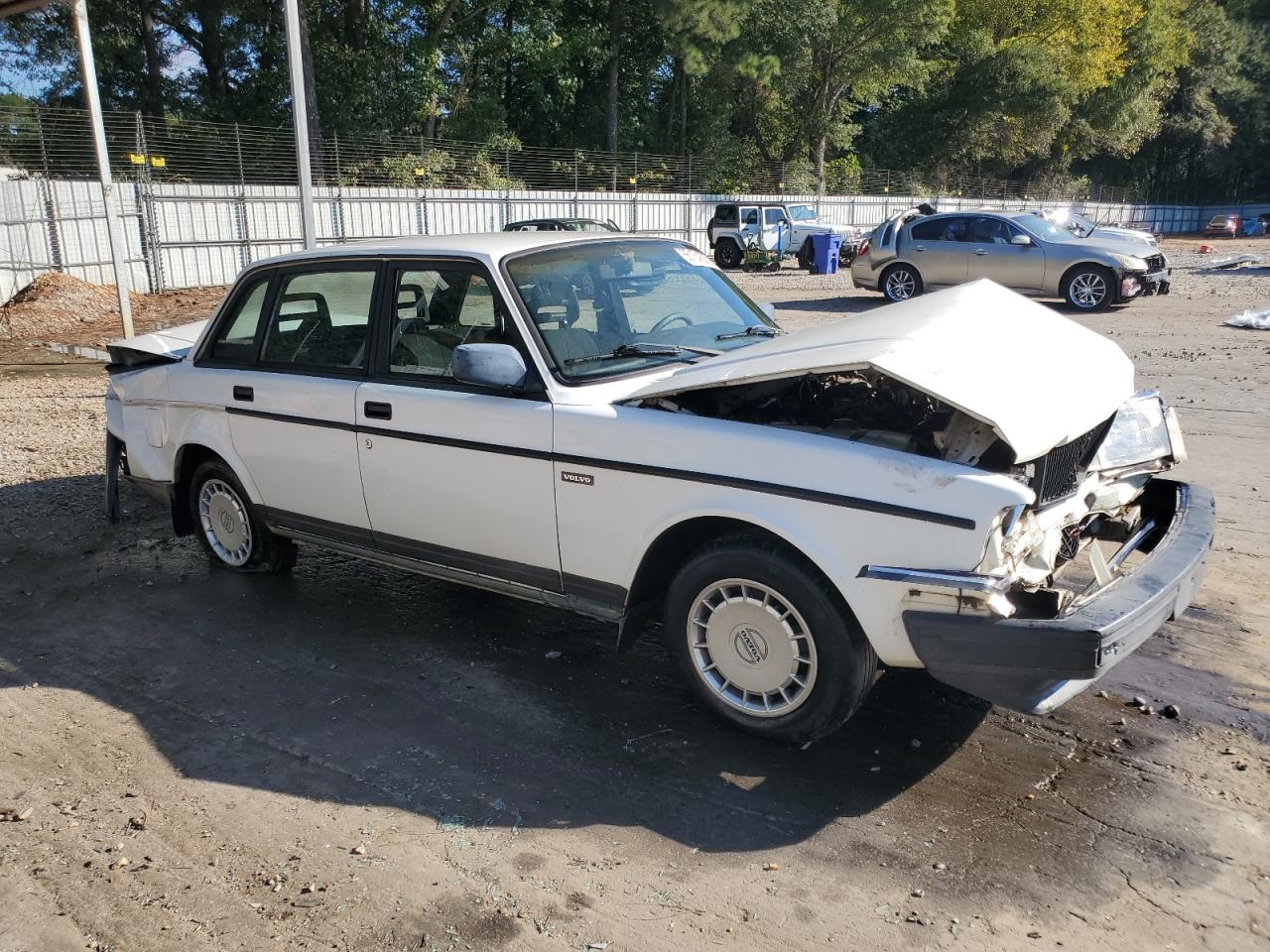 1992 Volvo 240 Base White vin: YV1AS8819N1473739