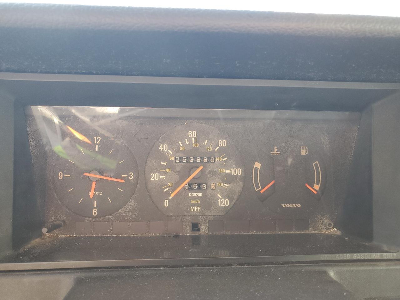 1992 Volvo 240 Base White vin: YV1AS8819N1473739
