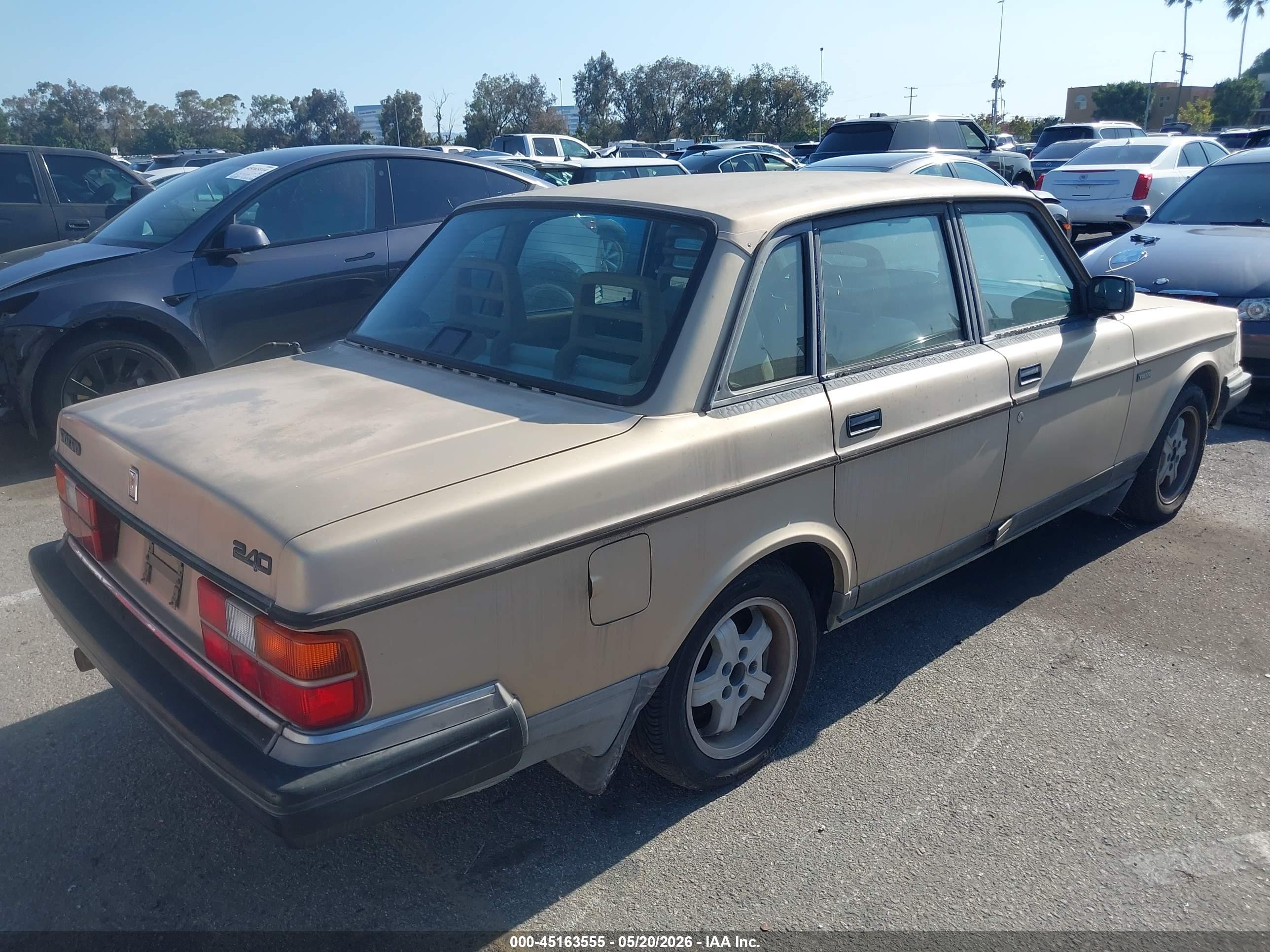 1992 Volvo 240 Gl Gold vin: YV1AS881XN1462247