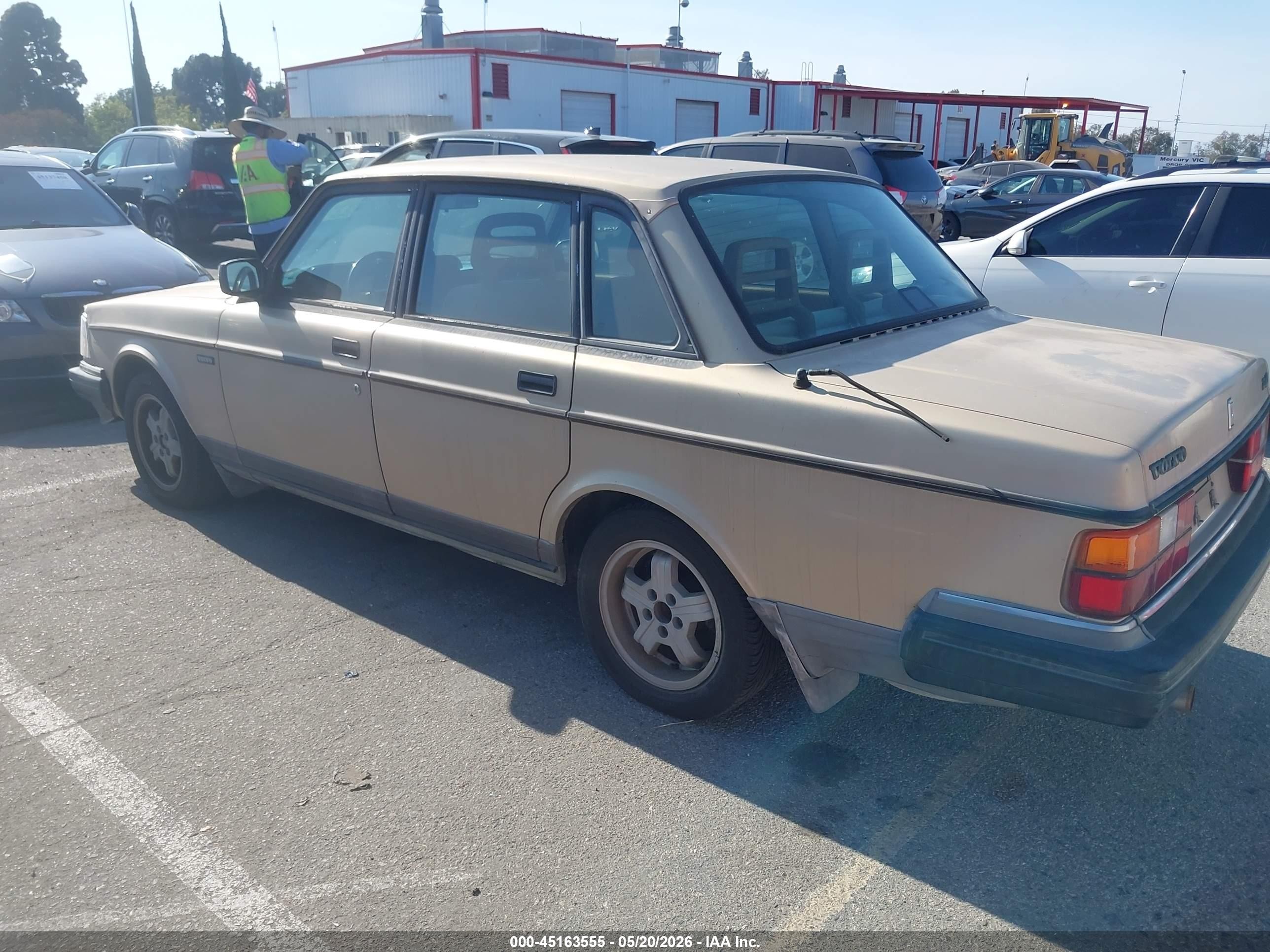 1992 Volvo 240 Gl Gold vin: YV1AS881XN1462247