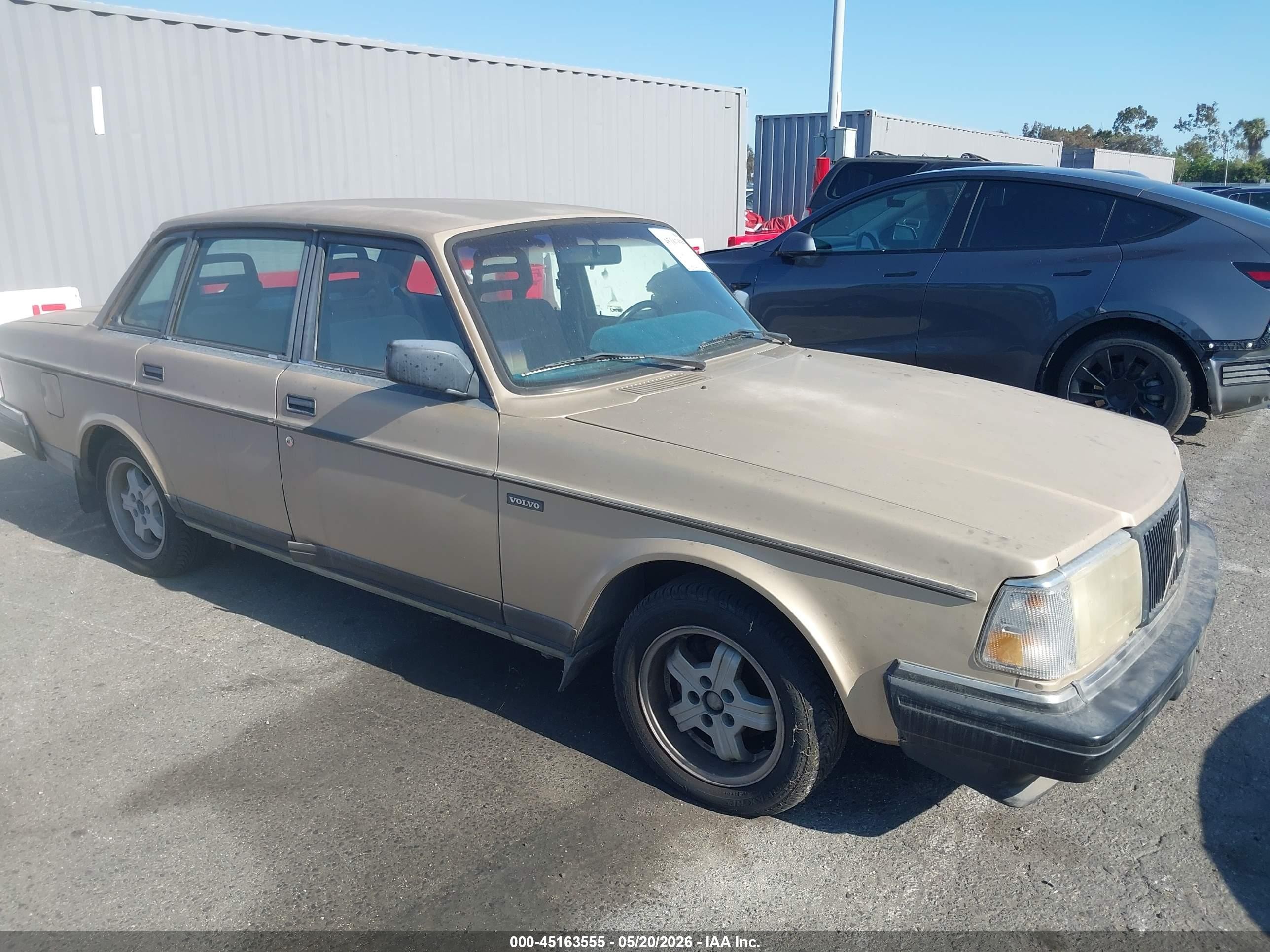 1992 Volvo 240 Gl Gold vin: YV1AS881XN1462247
