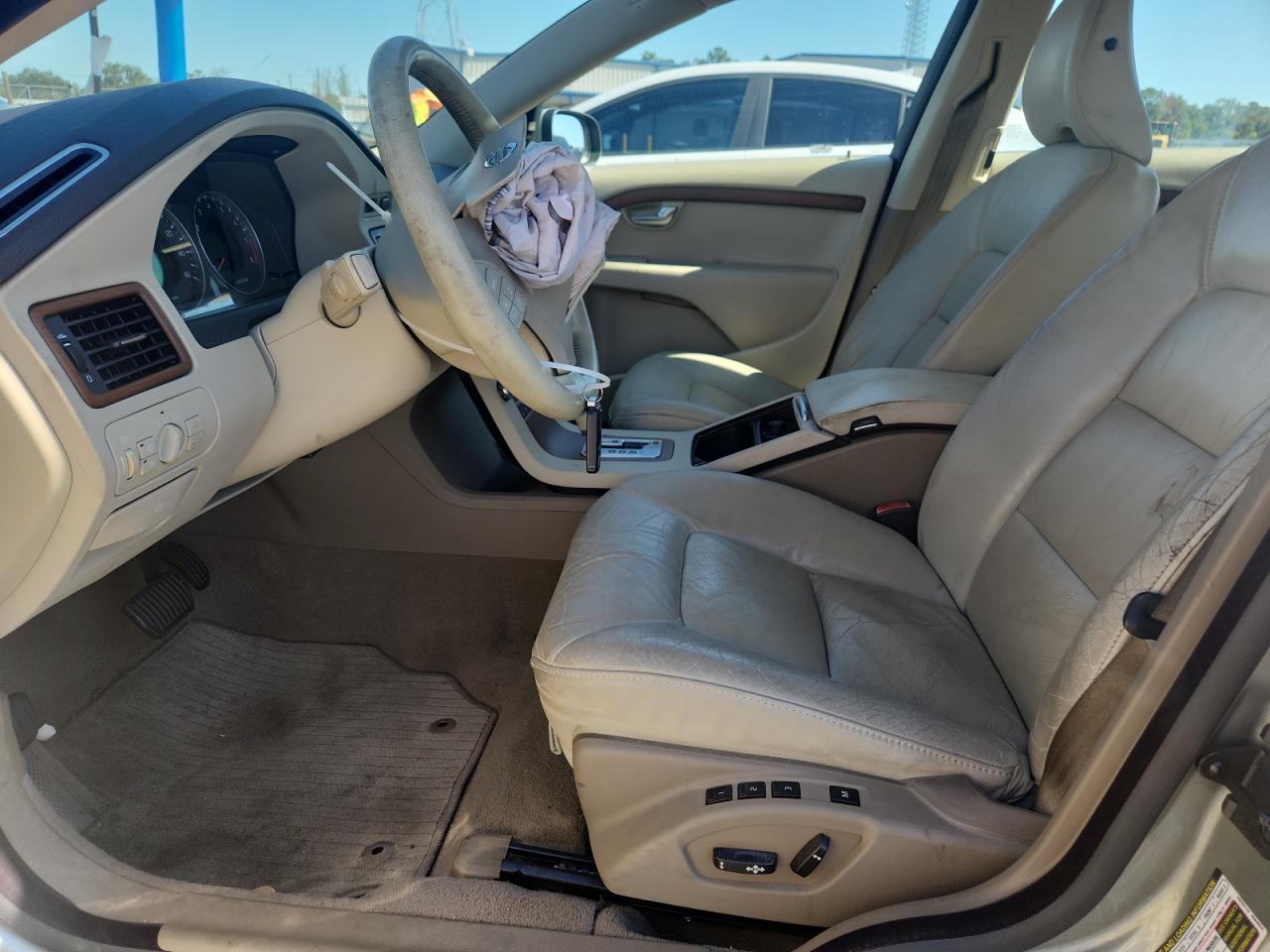 2008 Volvo S80 3.2 Cream vin: YV1AS982681072703