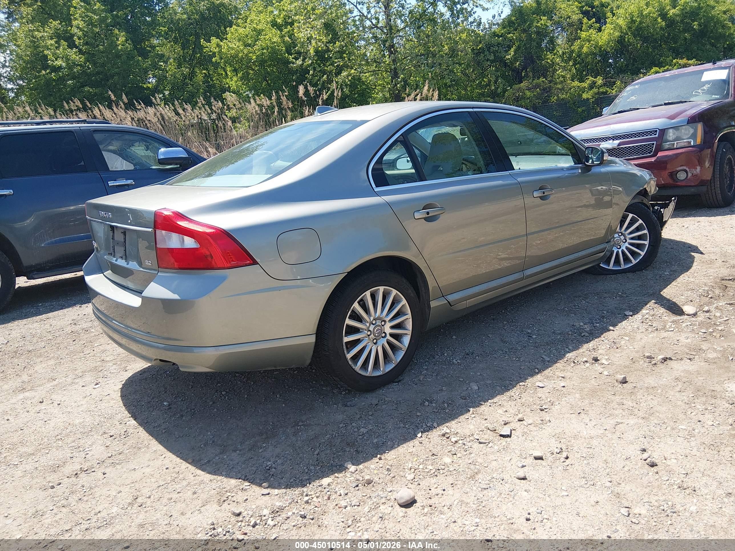 2007 Volvo S80 3.2 Silver vin: YV1AS982X71021185