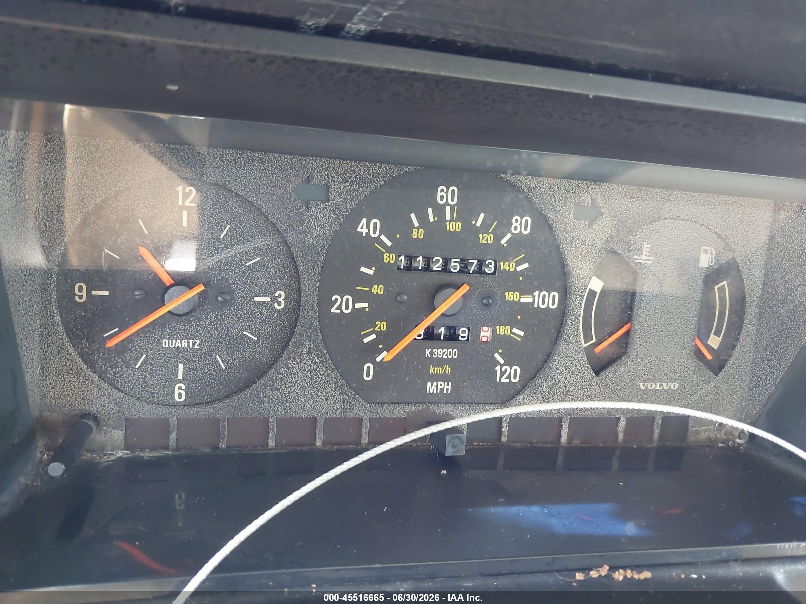 1993 Volvo 240   Green vin: YV1AW8803P1955587