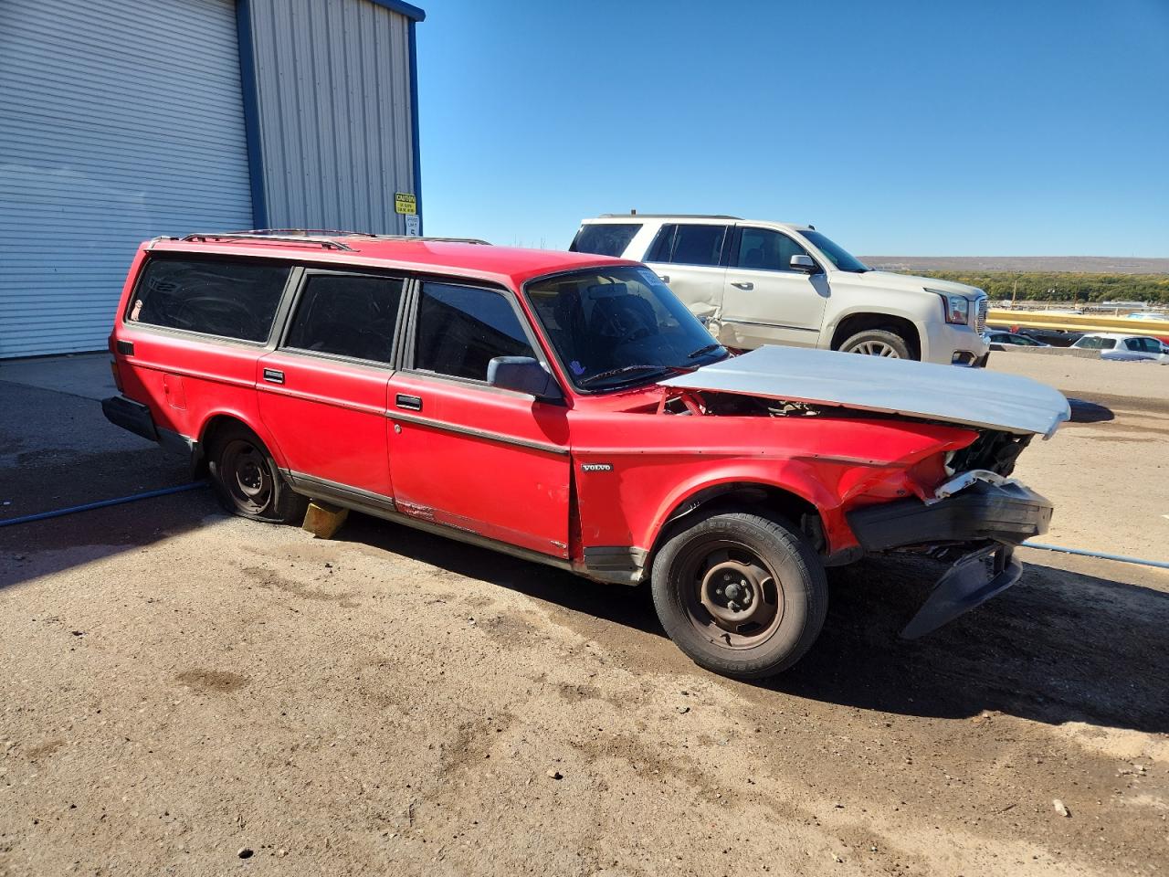 1992 Volvo 240 Red vin: YV1AW8819N1938847