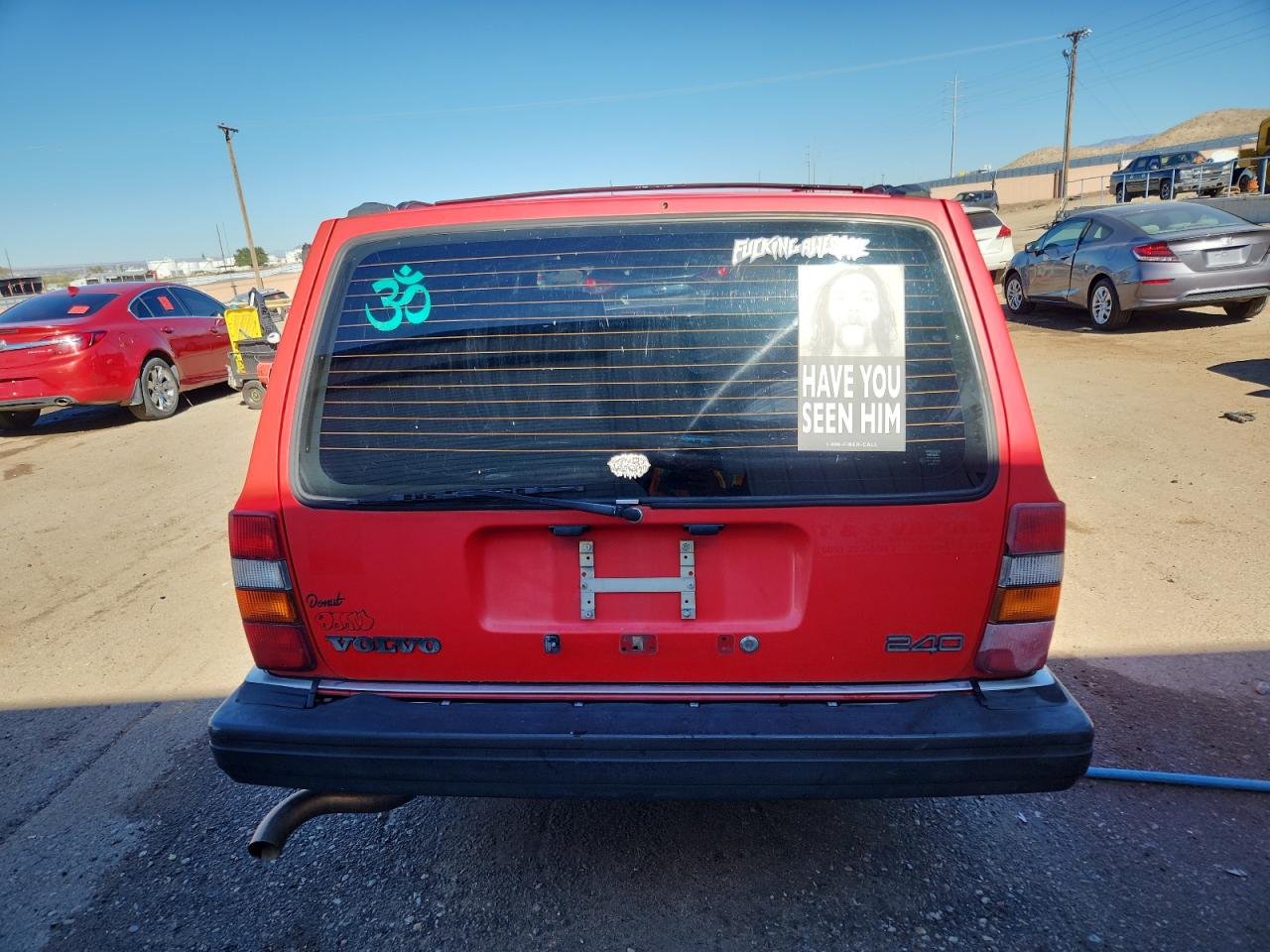 1992 Volvo 240 Red vin: YV1AW8819N1938847