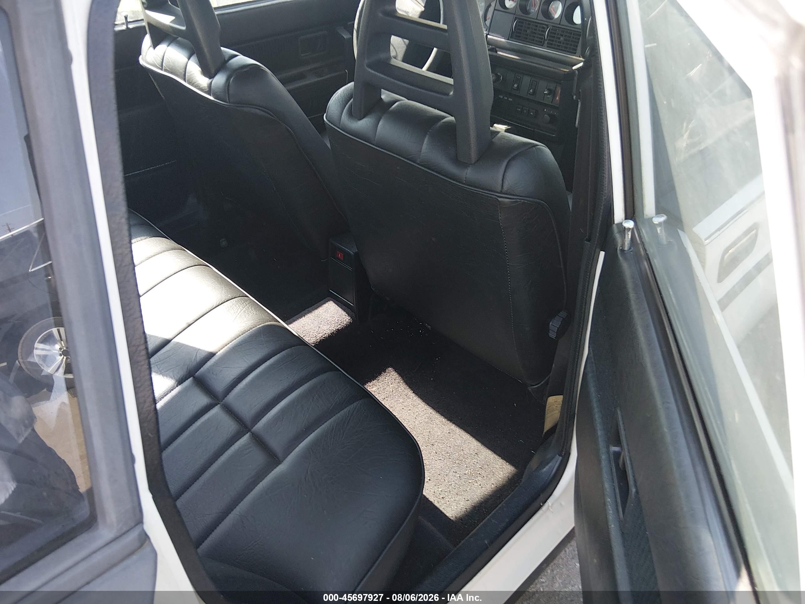 1983 Volvo 244 Glt Белый vin: YV1AX4742D1827055