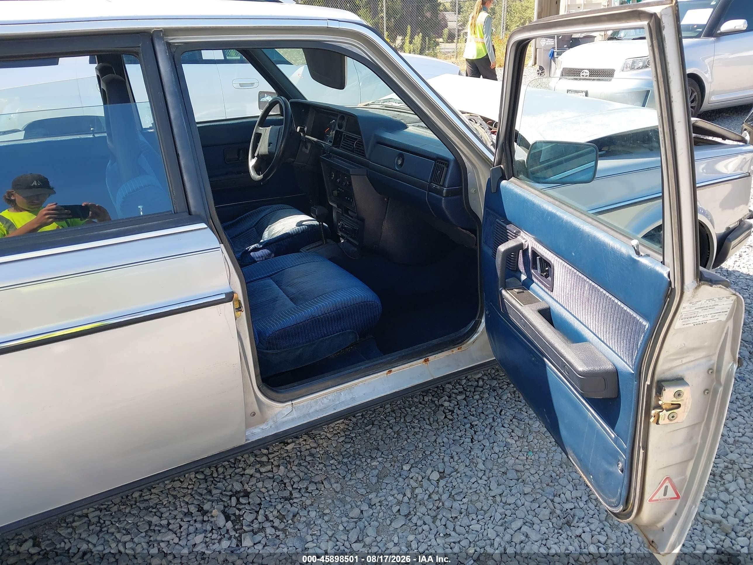 1984 Volvo 244 Dl/gl Silver vin: YV1AX8841E1018427