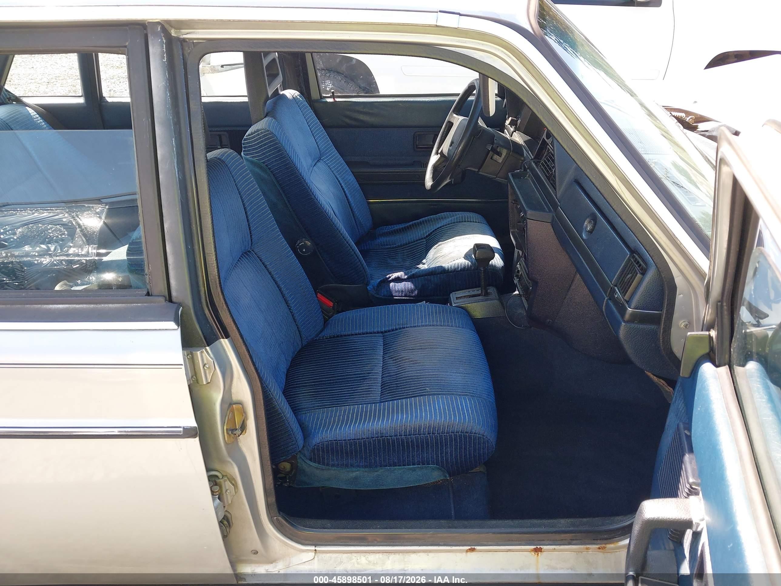 1984 Volvo 244 Dl/gl Silver vin: YV1AX8841E1018427